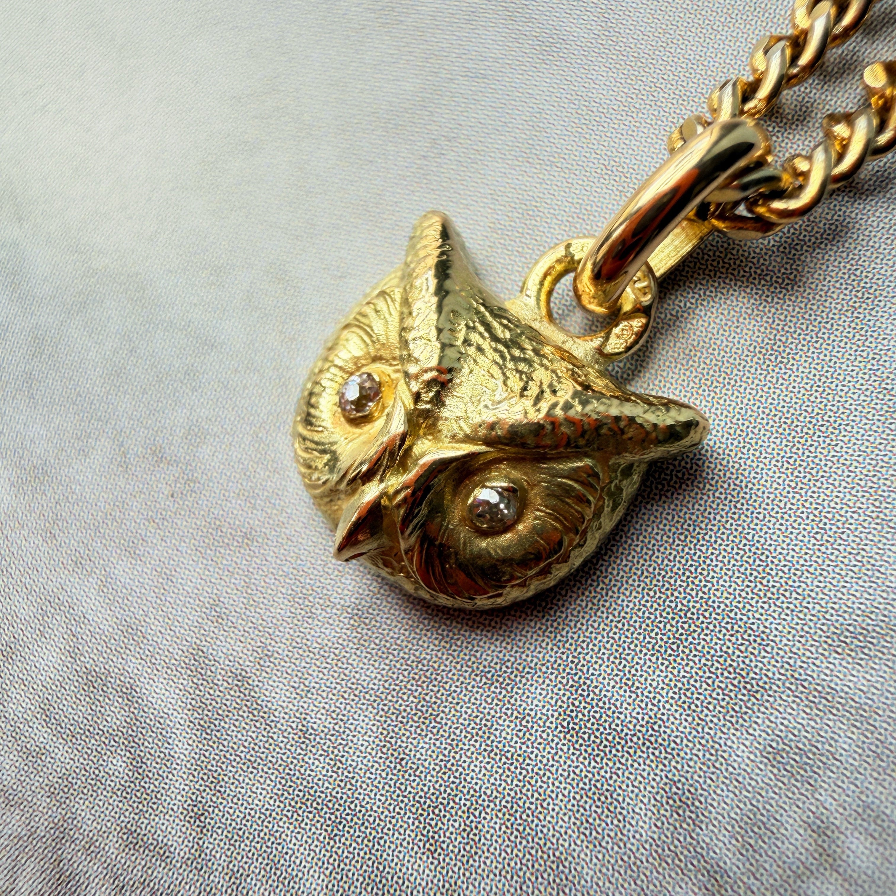 Antique 18K yellow gold owl pendant, diamond eyes
