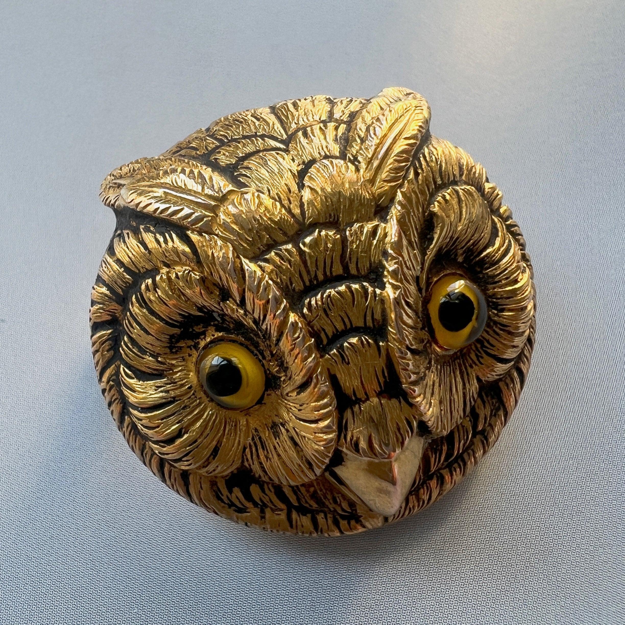 Exceptional Victorian era 18K gold owl brooch - Curiously timeless