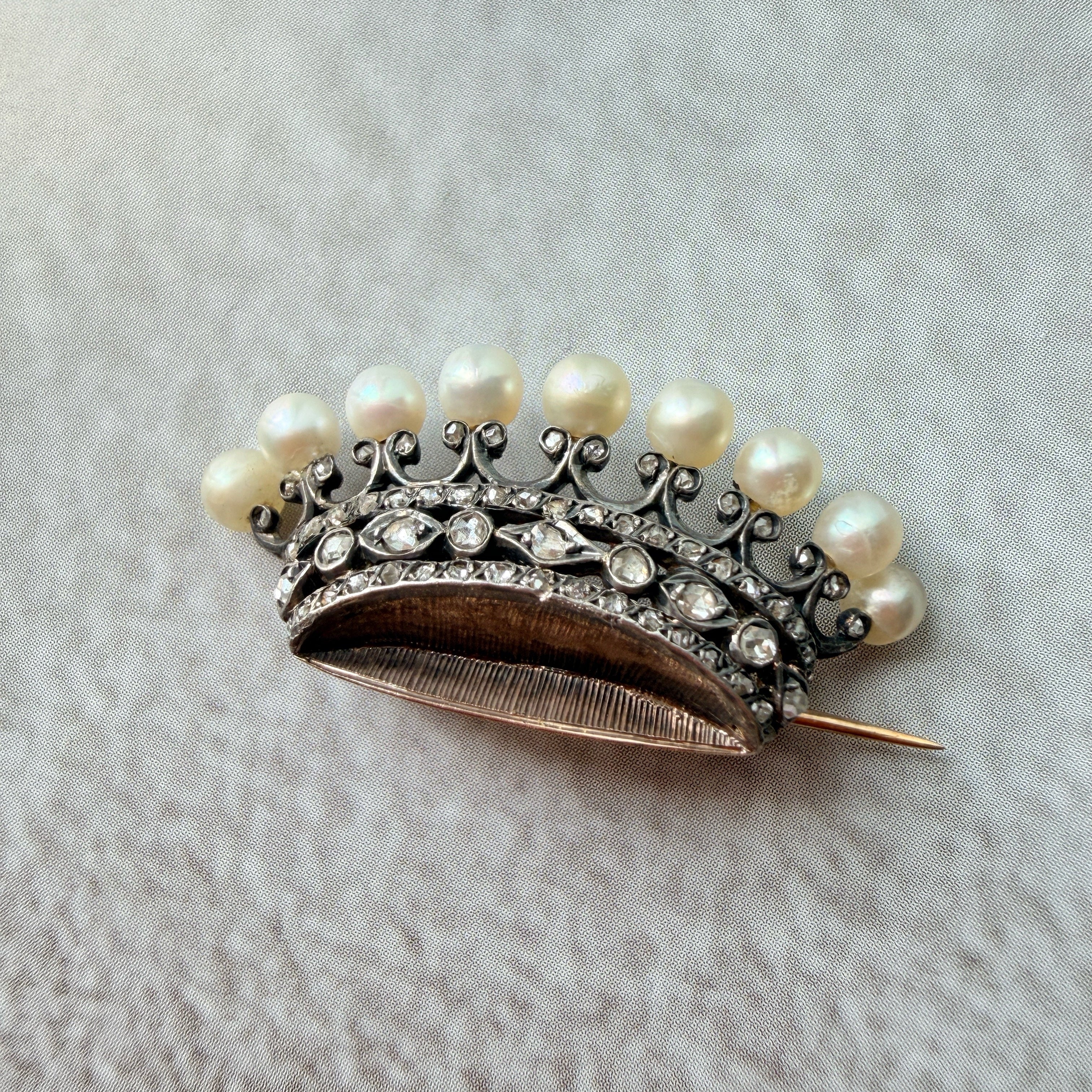 French antique 18K gold natural pearl count’s crown brooch