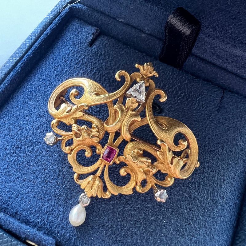 18K gold double chimera Art Nouveau pendant brooch