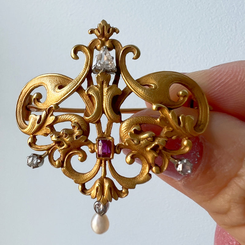 18K gold double chimera Art Nouveau pendant brooch