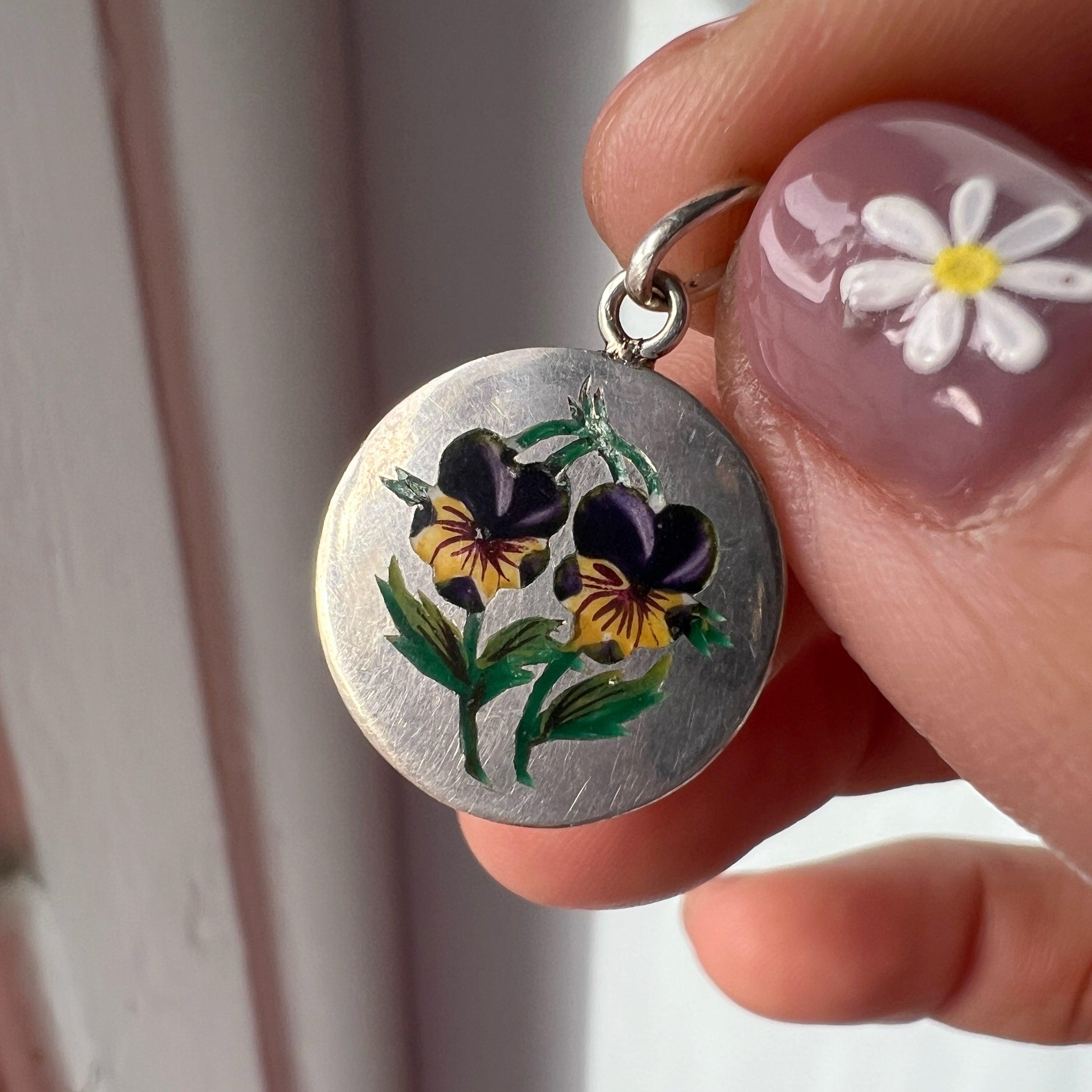 Victorian silver double pansy flowers pendant - Curiously timeless