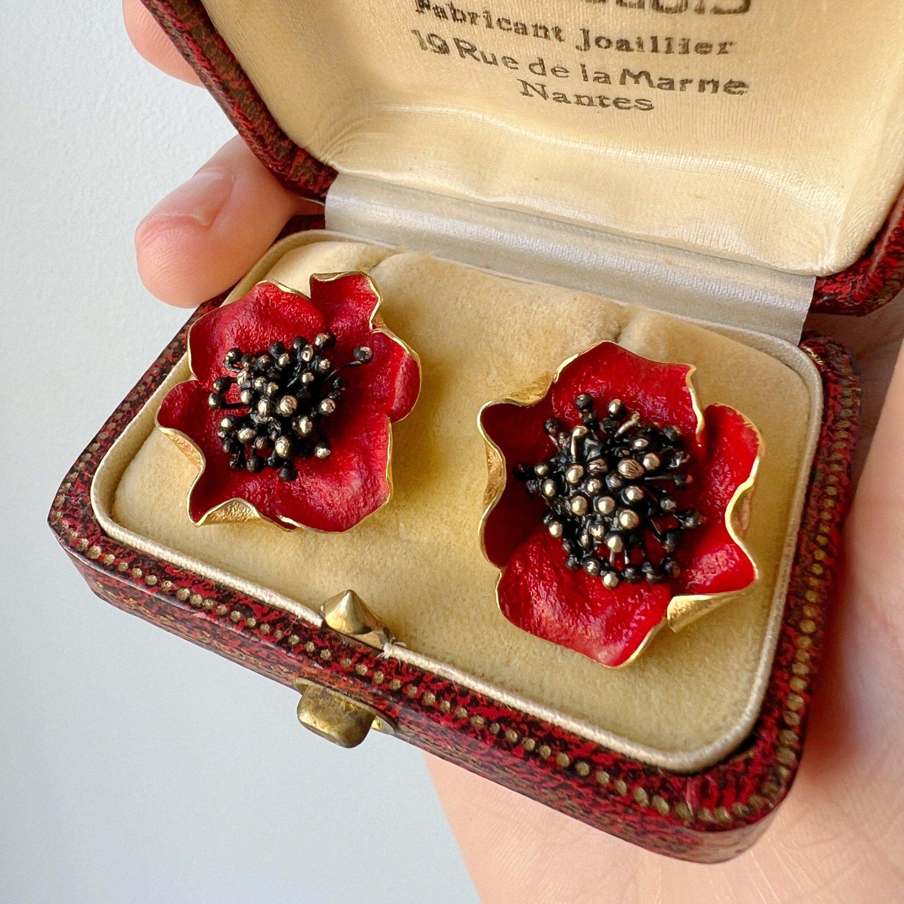 Vintage 18K gold red enamel poppy flower earrings - Curiously timeless