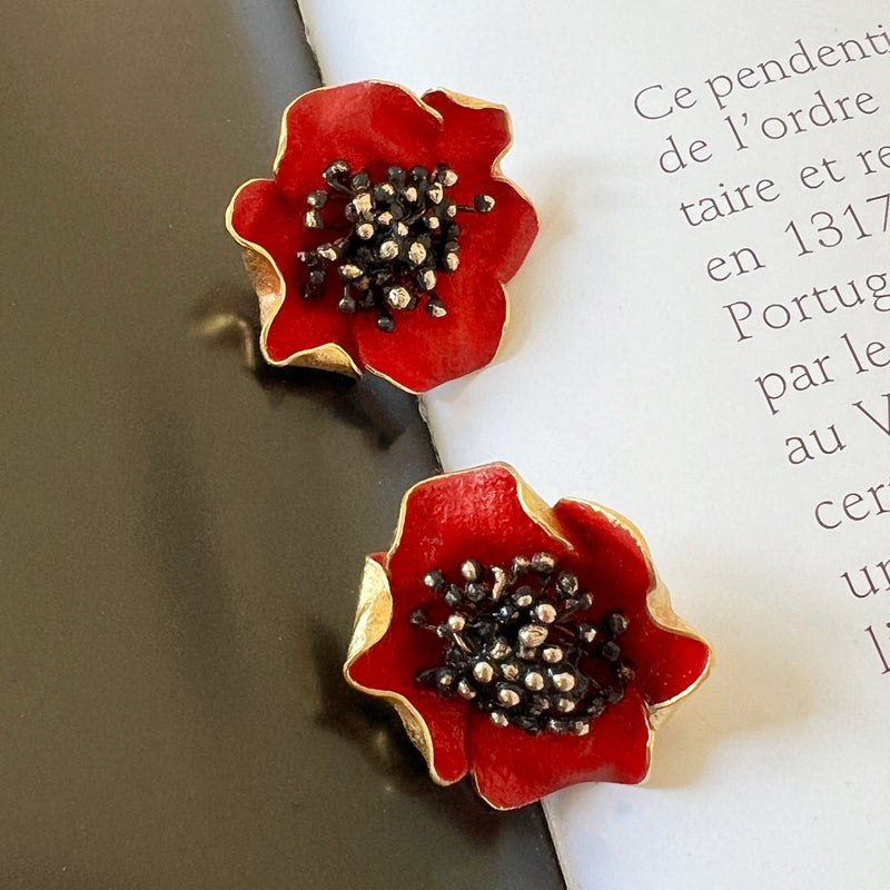 Vintage 18K gold red enamel poppy flower earrings