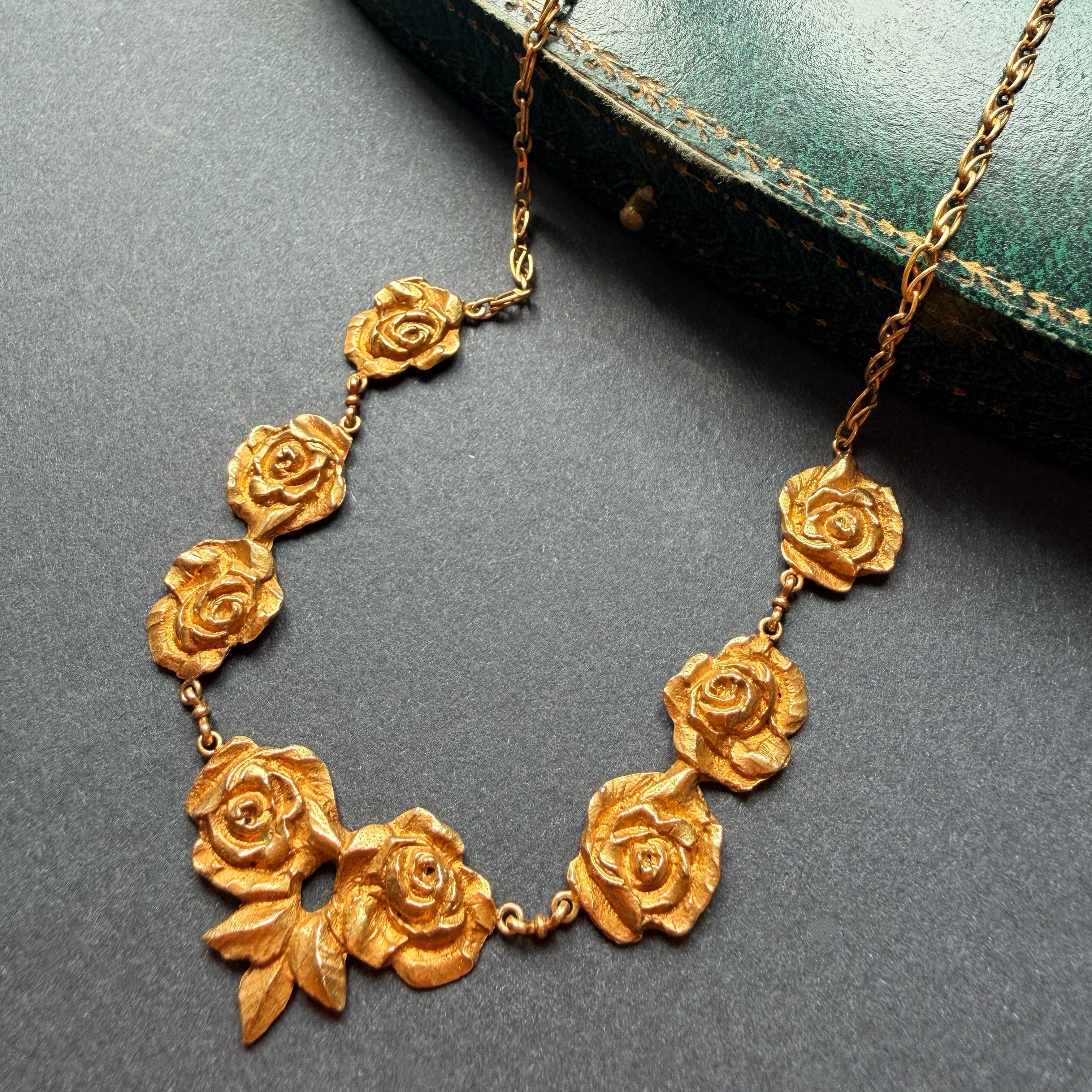 French Art Nouveau 18K Gold Rose Draperie Necklace