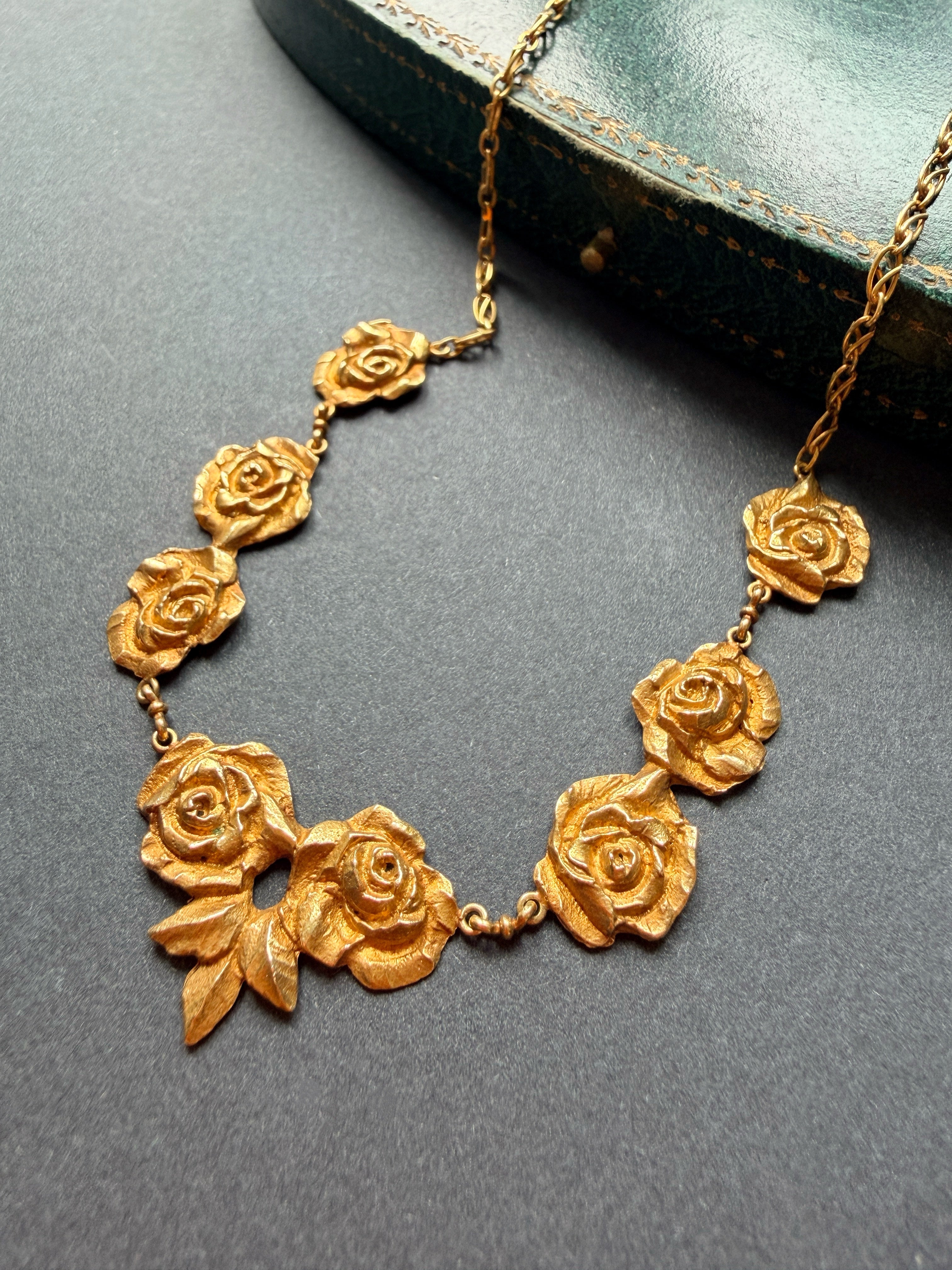 French Art Nouveau 18K Gold Rose Draperie Necklace