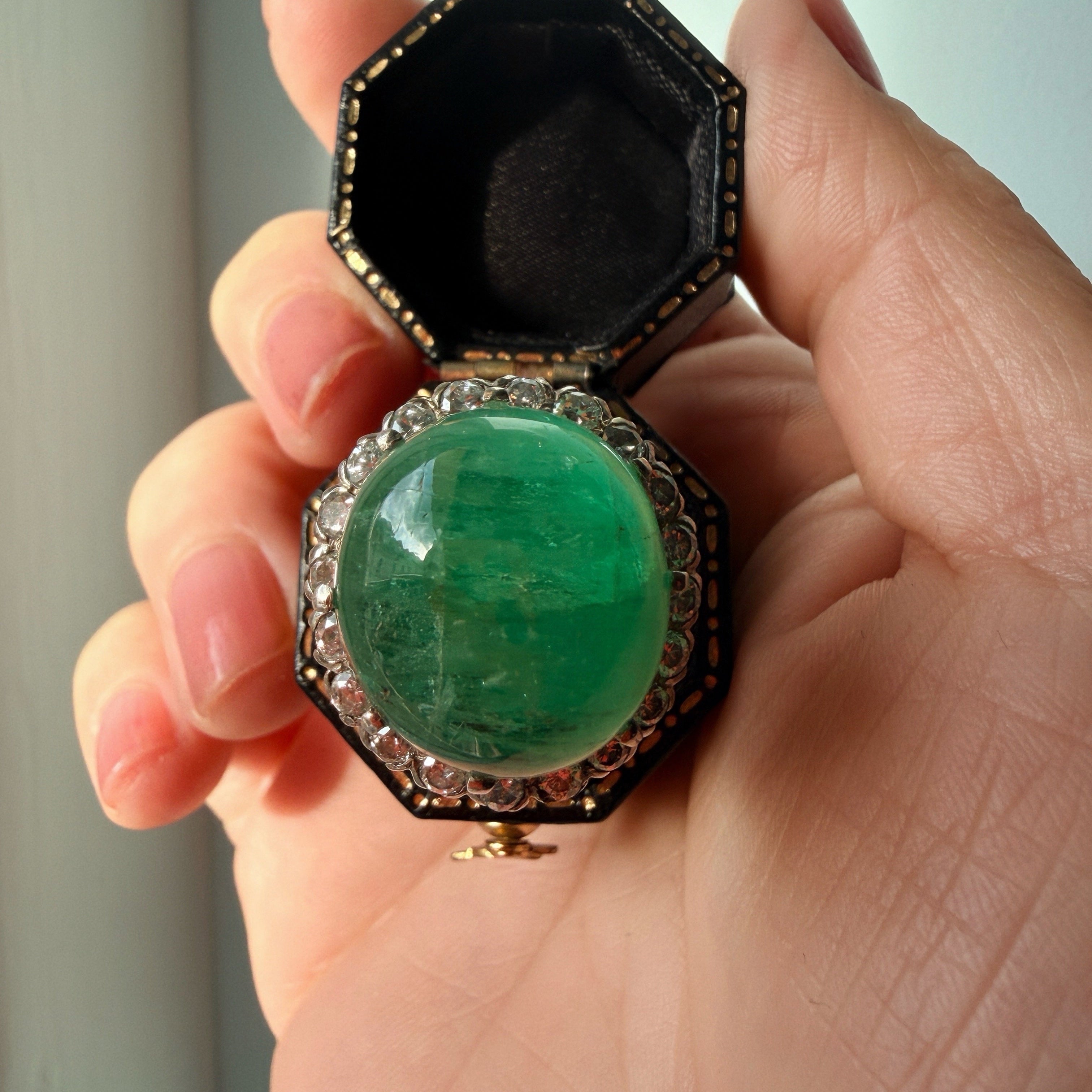 French vintage 18k white gold 19ct emerald diamond ring