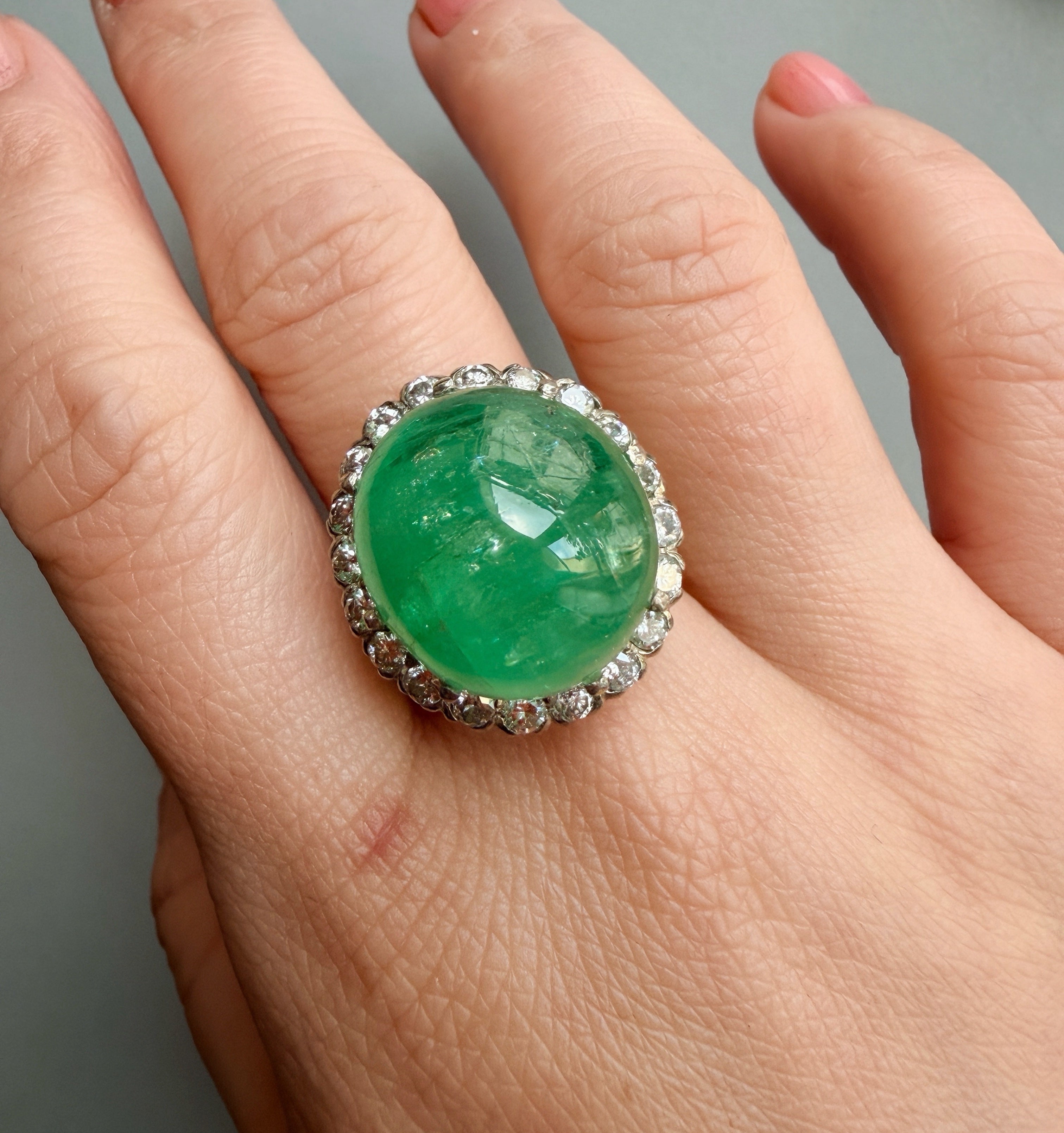 French vintage 18k white gold 19ct emerald diamond ring