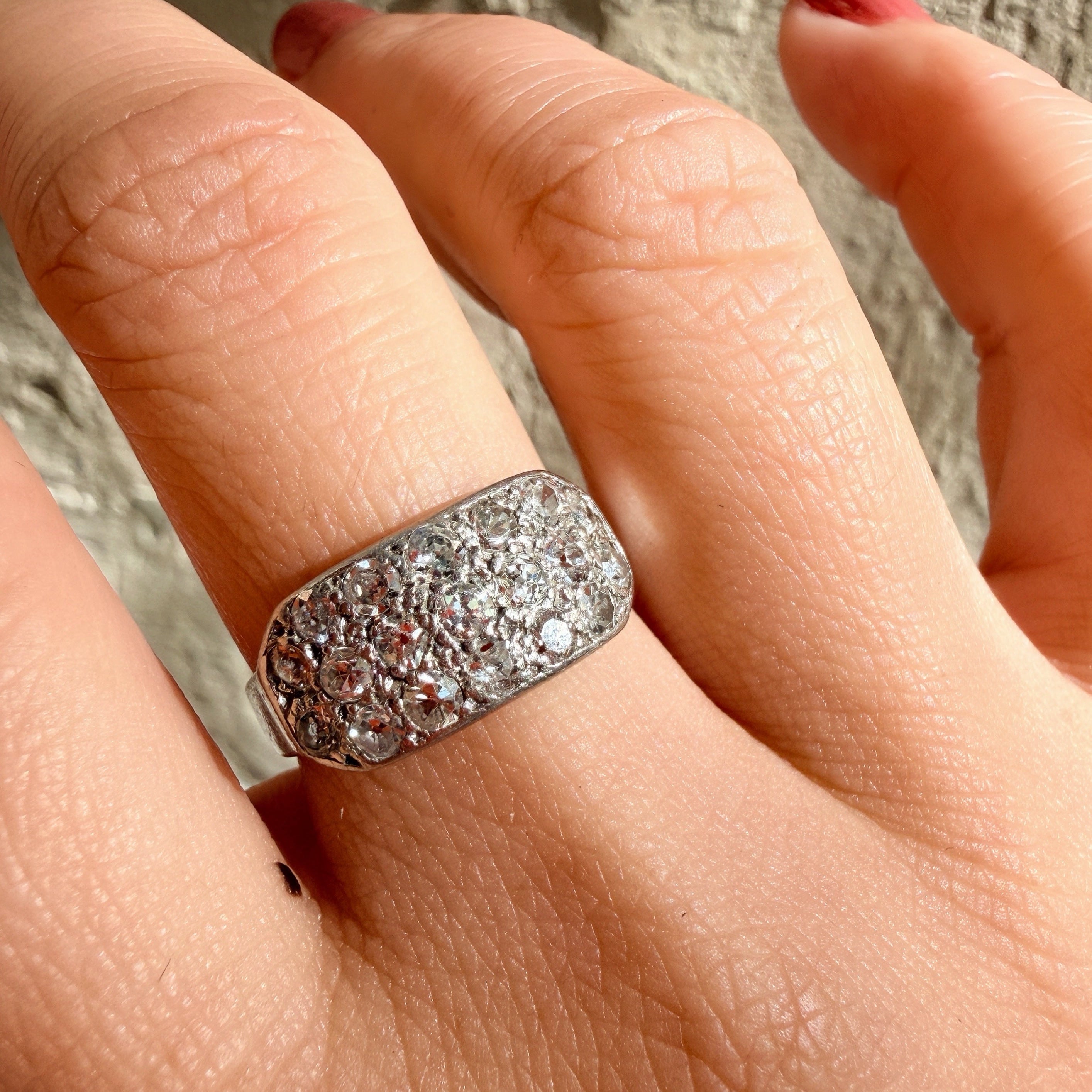 French Art Deco 18k platinum diamond ring