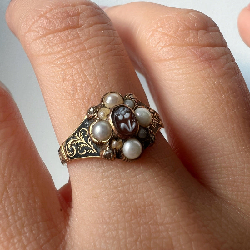 Georgian era 18K gold pansy cameo natural pearl diamond ring - Curiously timeless