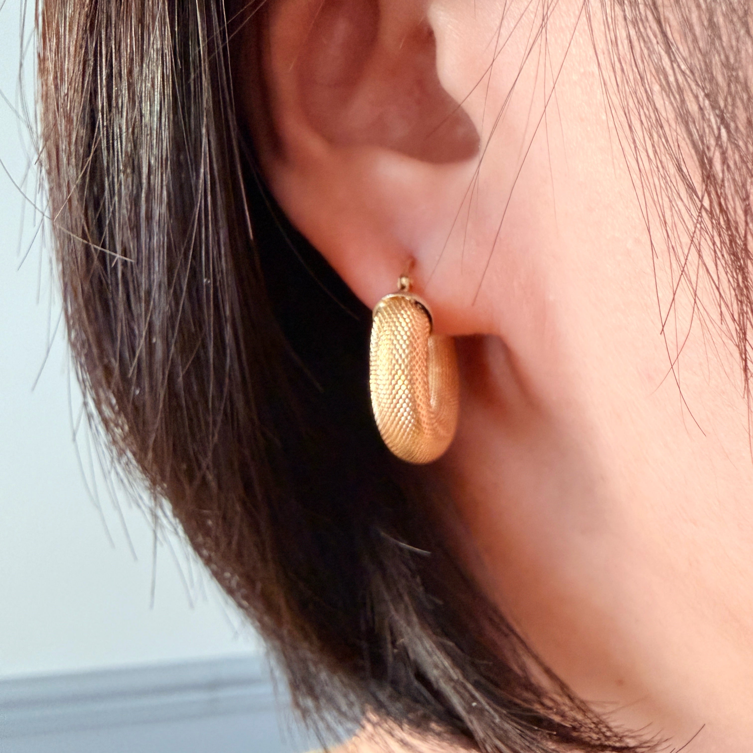 Vintage 18K woven gold hoop earrings