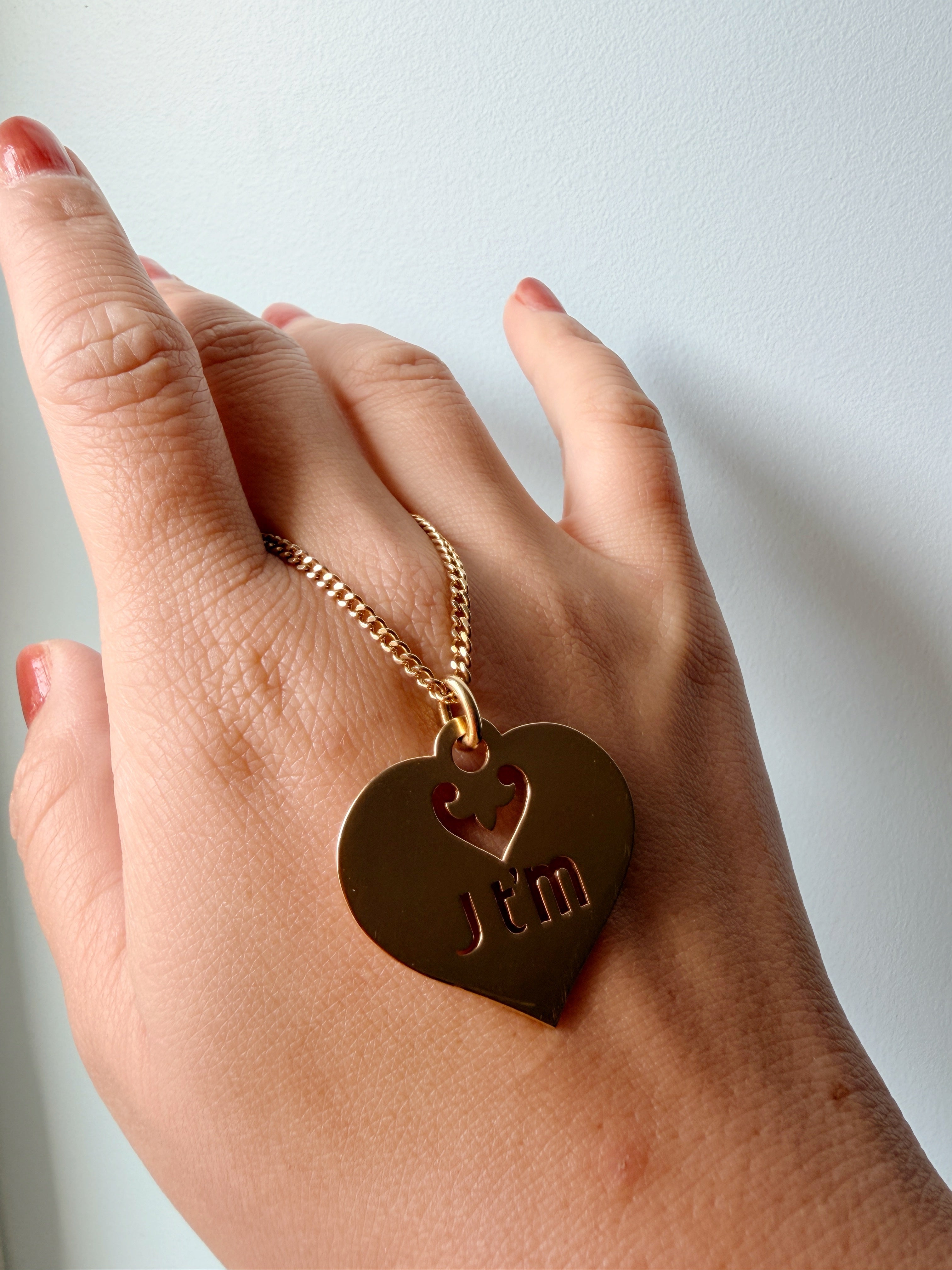 O.J. Perrin Paris 18K Gold “J t’m” “Coeur légende” Heart Pendant