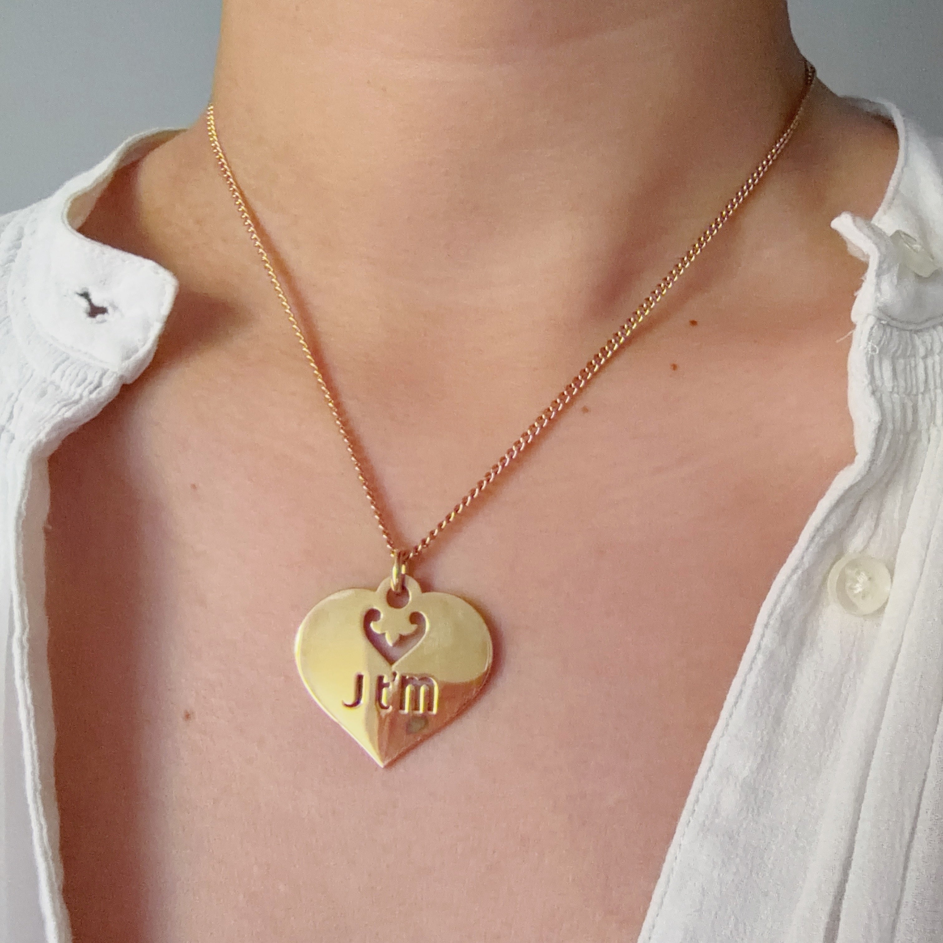 O.J. Perrin Paris 18K Gold “J t’m” “Coeur légende” Heart Pendant