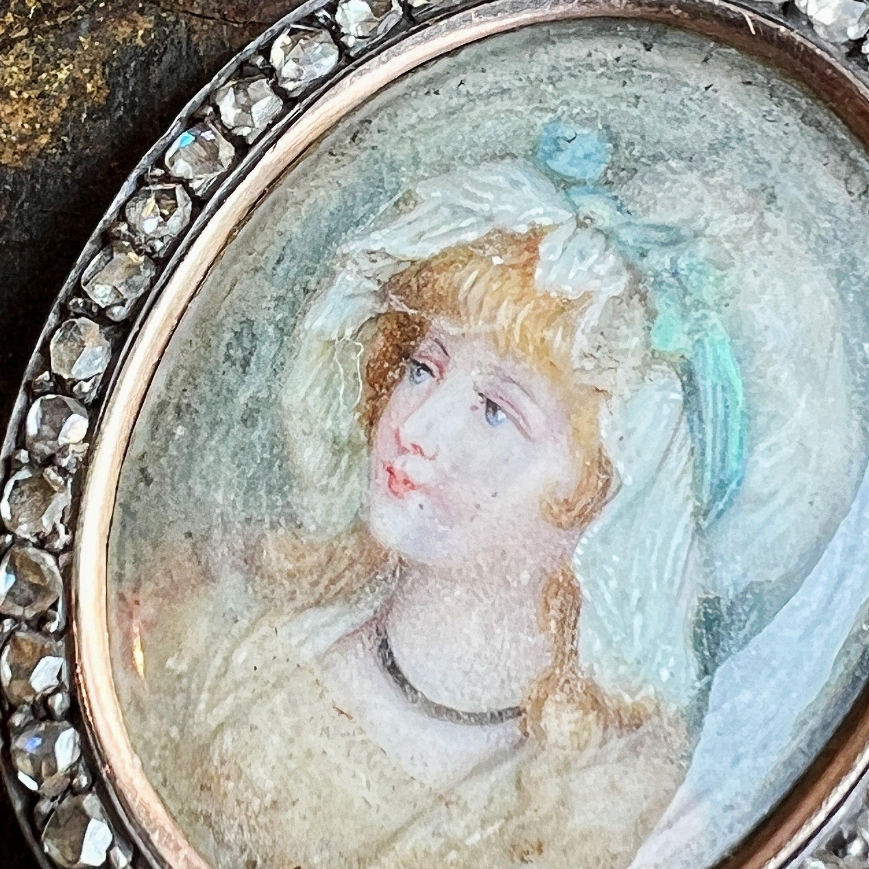 Victorian era 18K diamond miniature portrait pendant - Curiously timeless