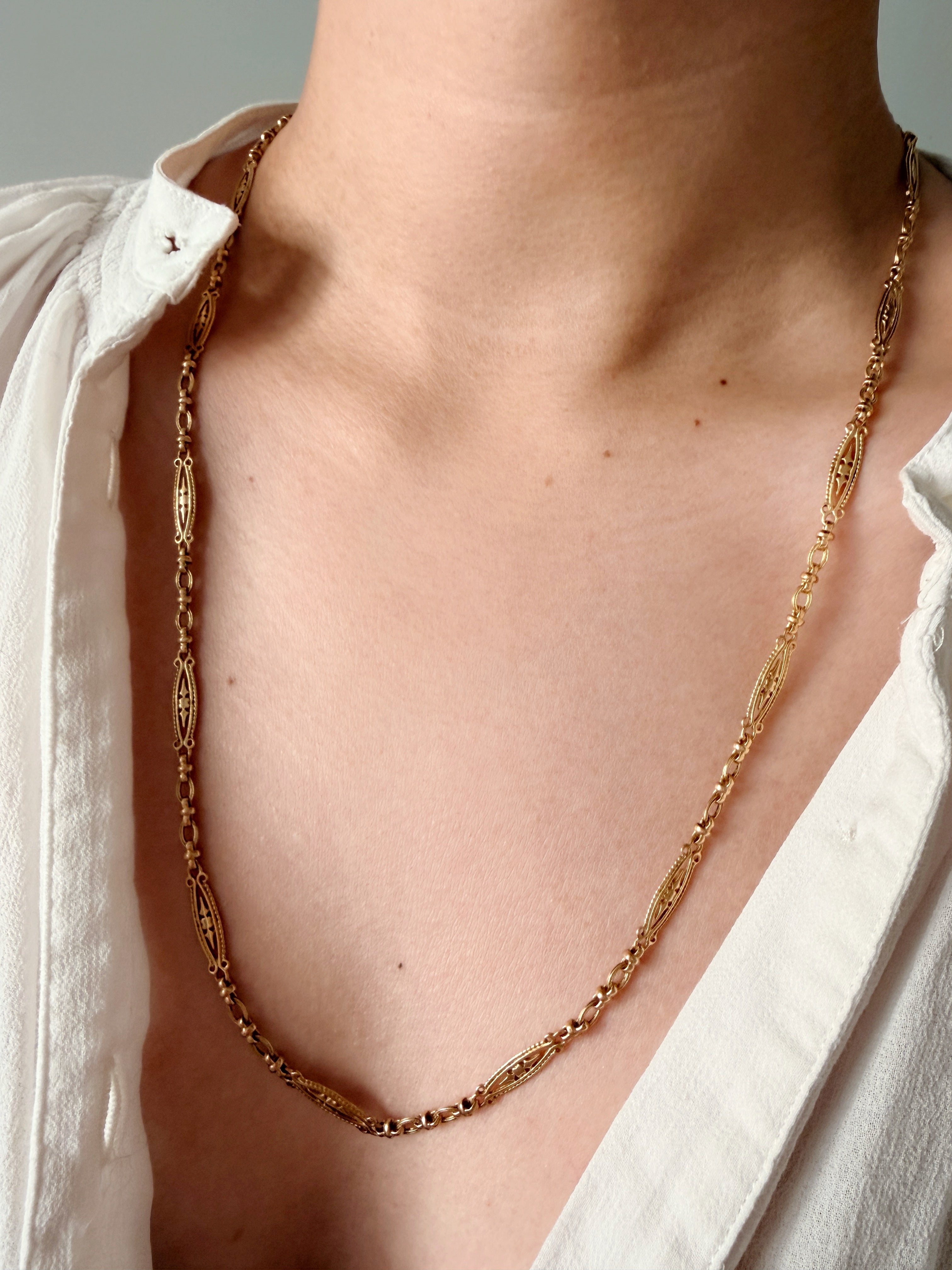 Victorian era 18K gold yellow gold link chain necklace