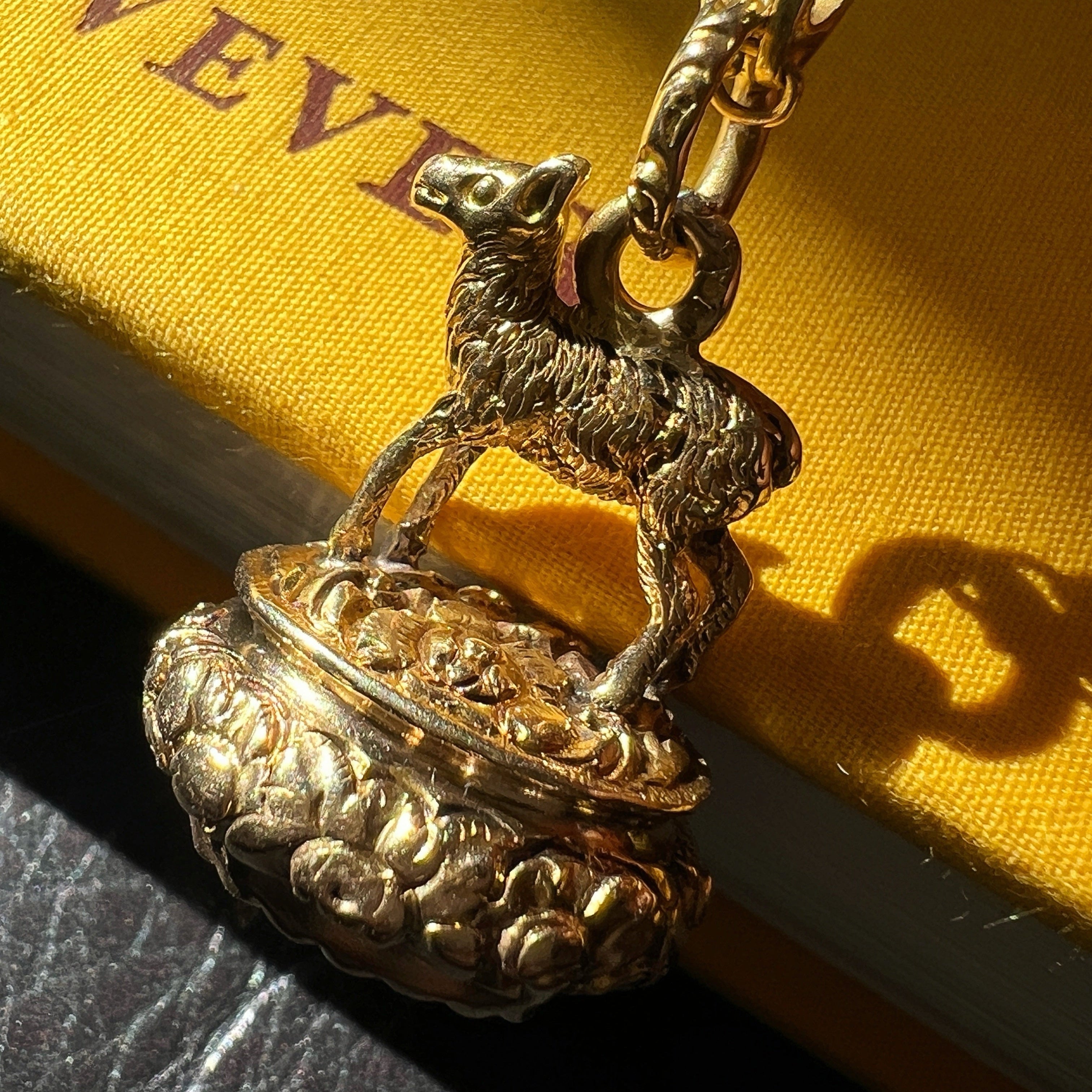Georgian 18K Yellow Gold lamb Fob Seal with citrine