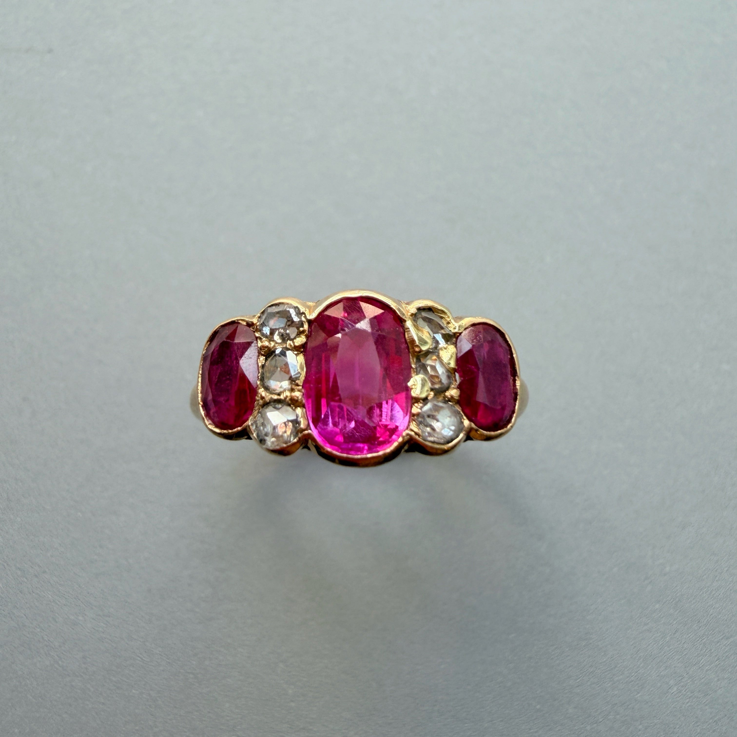 Antique 18K Gold Pink Sapphire diamond ring