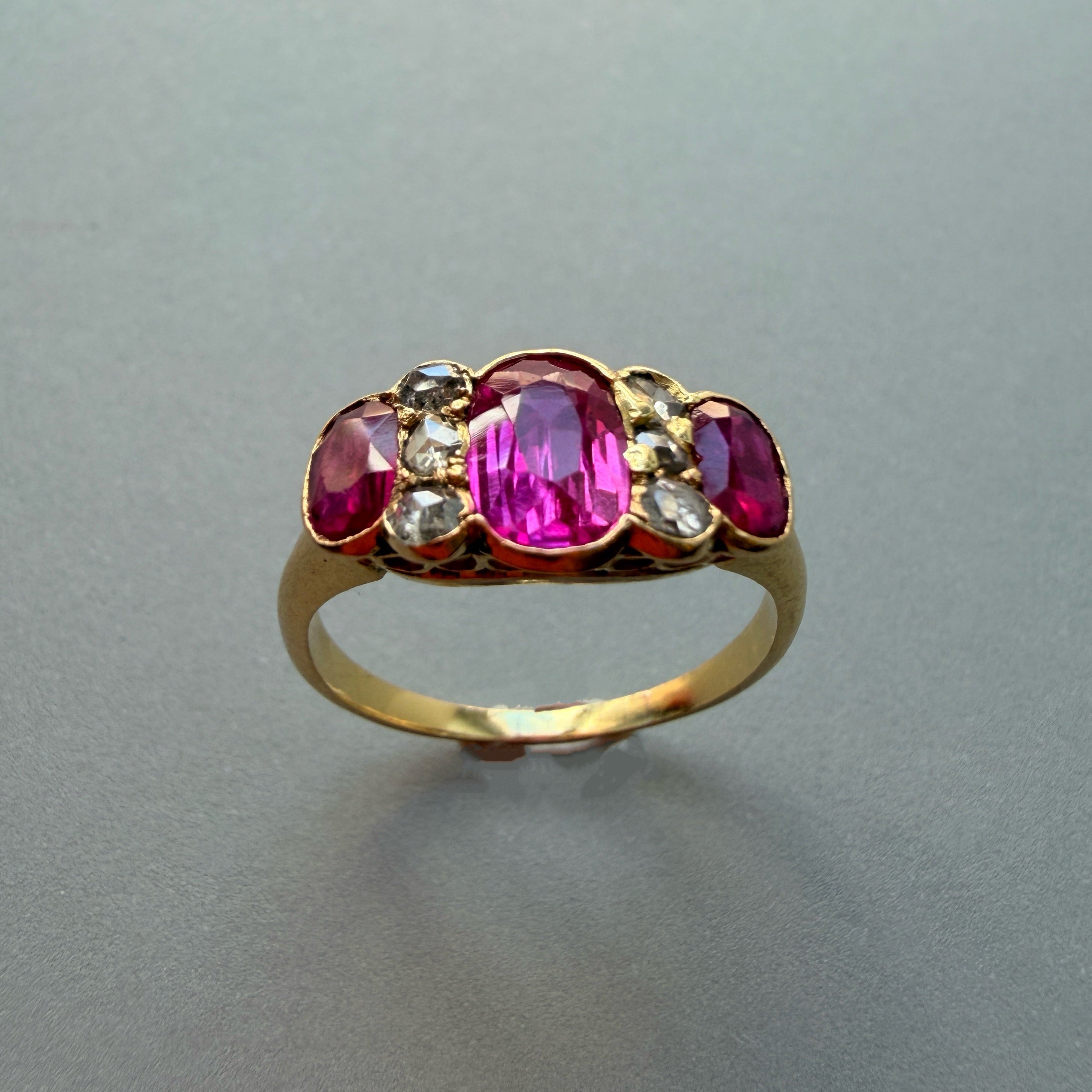 Antique 18K Gold Pink Sapphires diamond ring