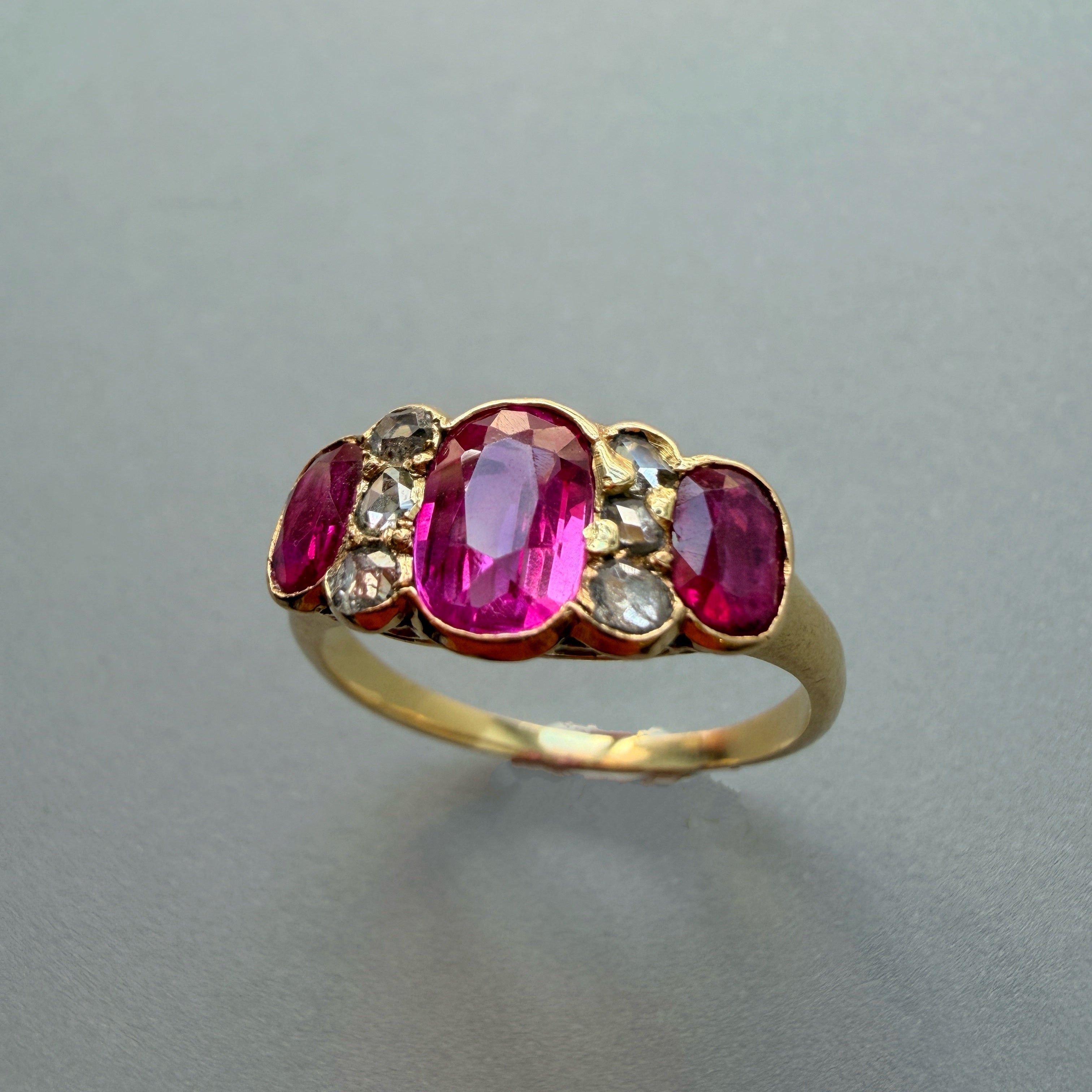 Antique 18K Gold Pink Sapphires diamond ring