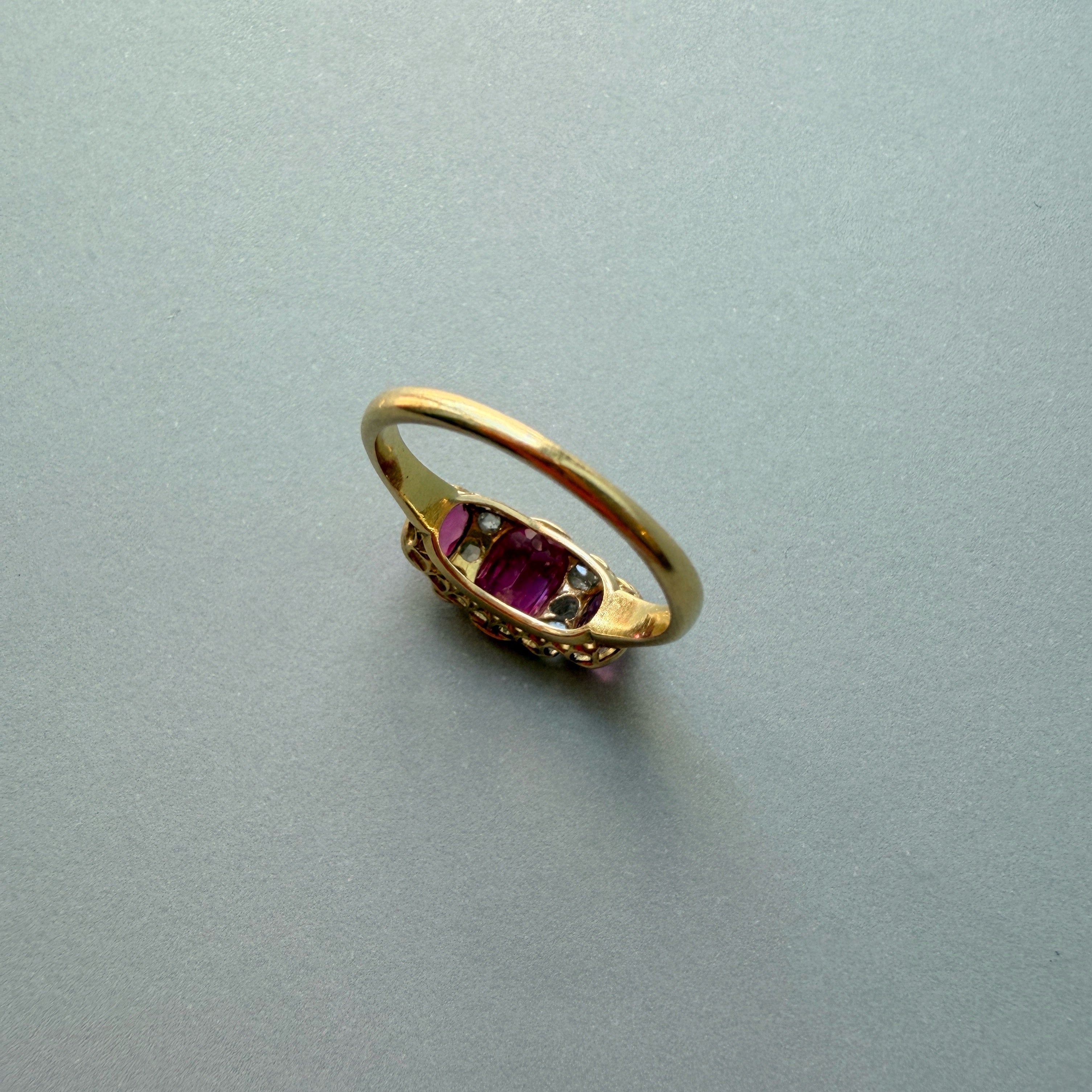 Antique 18K Gold Pink Sapphire diamond ring