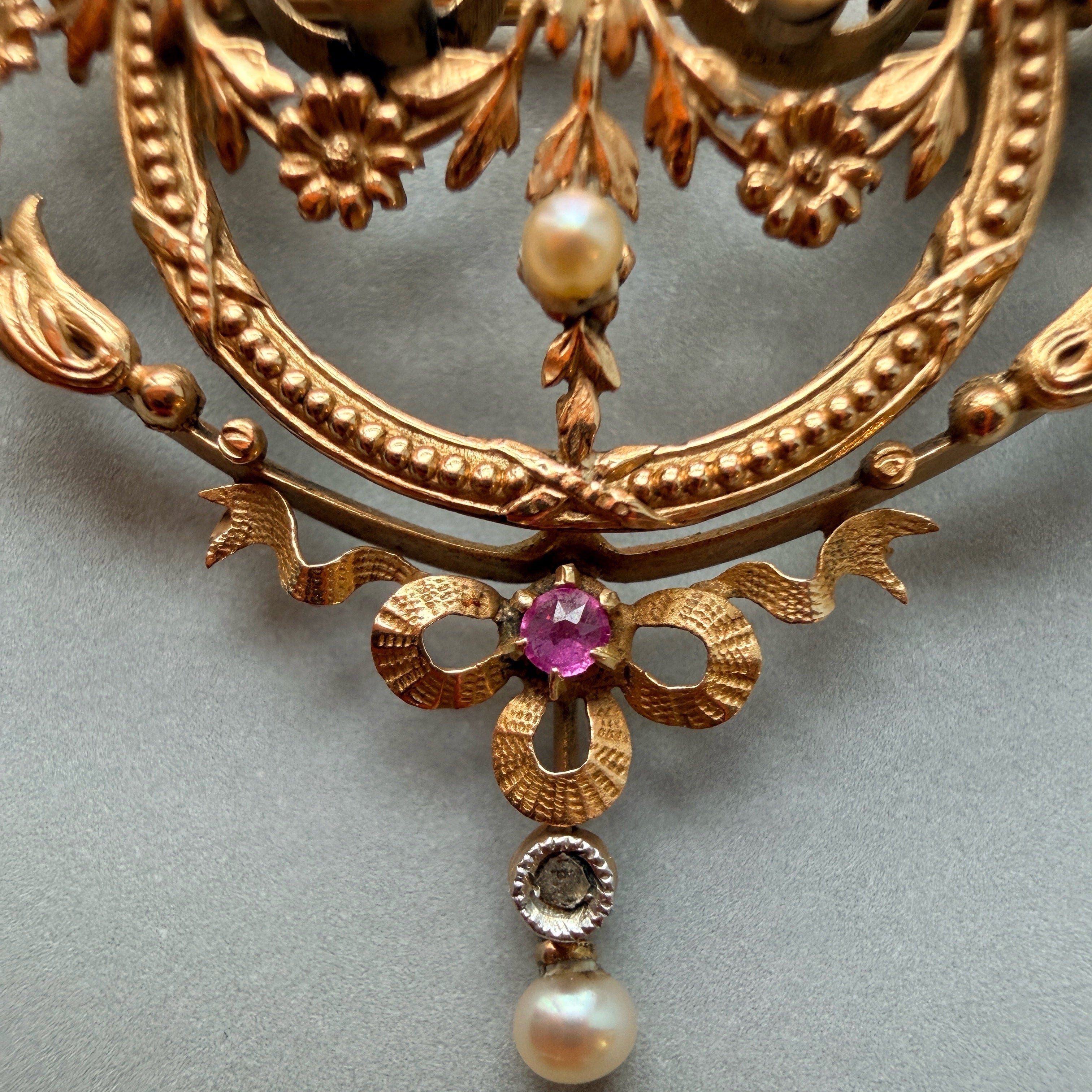 French art nouveau era 18K gold pearl ruby diamond pendant brooch