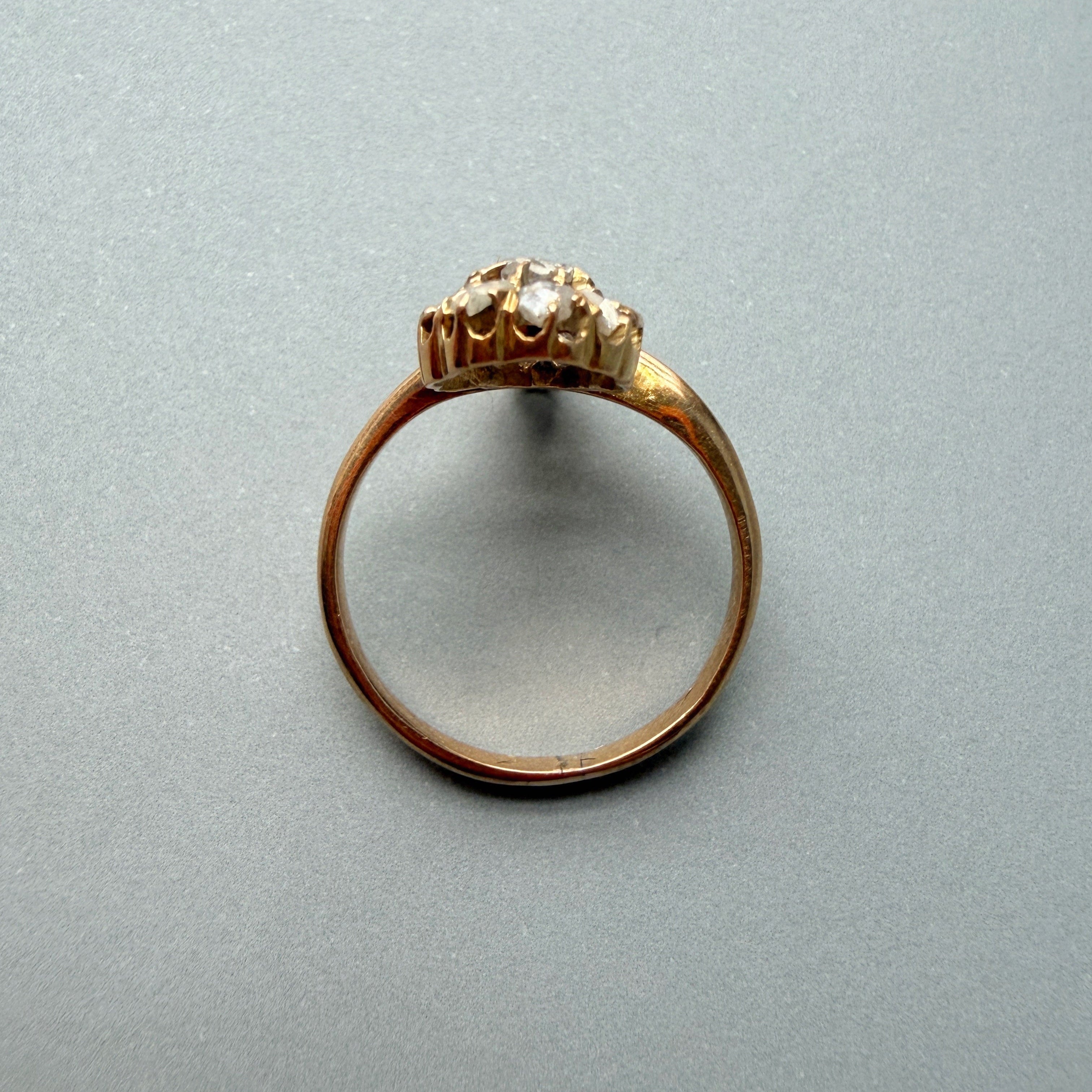 Antique 18K gold rose cut diamond flower ring 