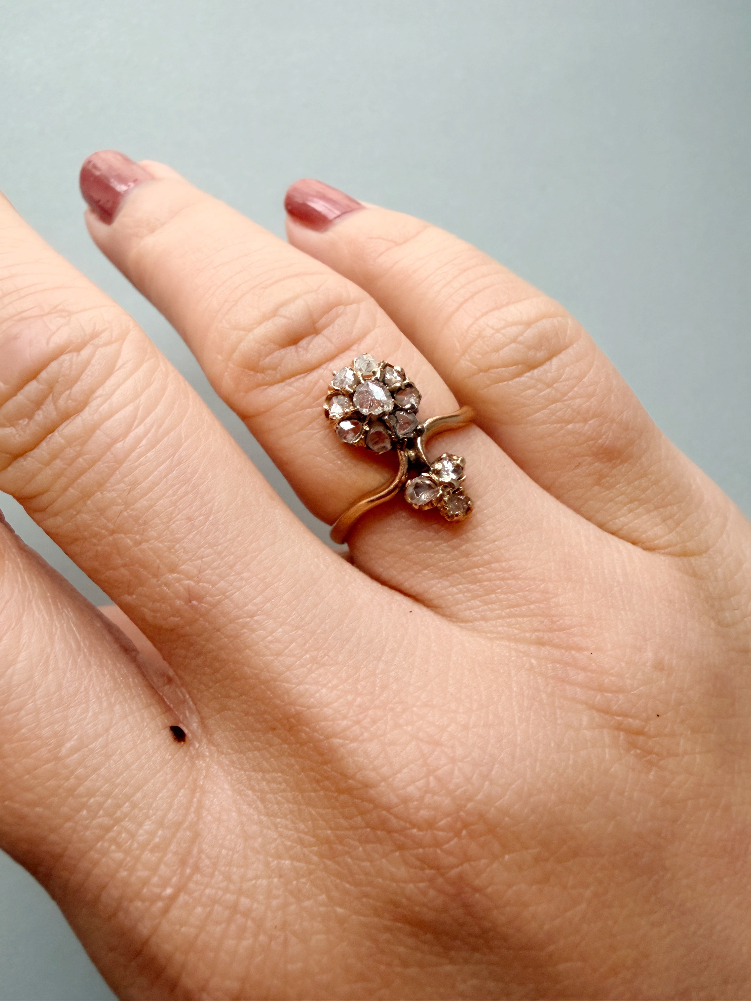 Antique 18K gold rose cut diamond flower ring 