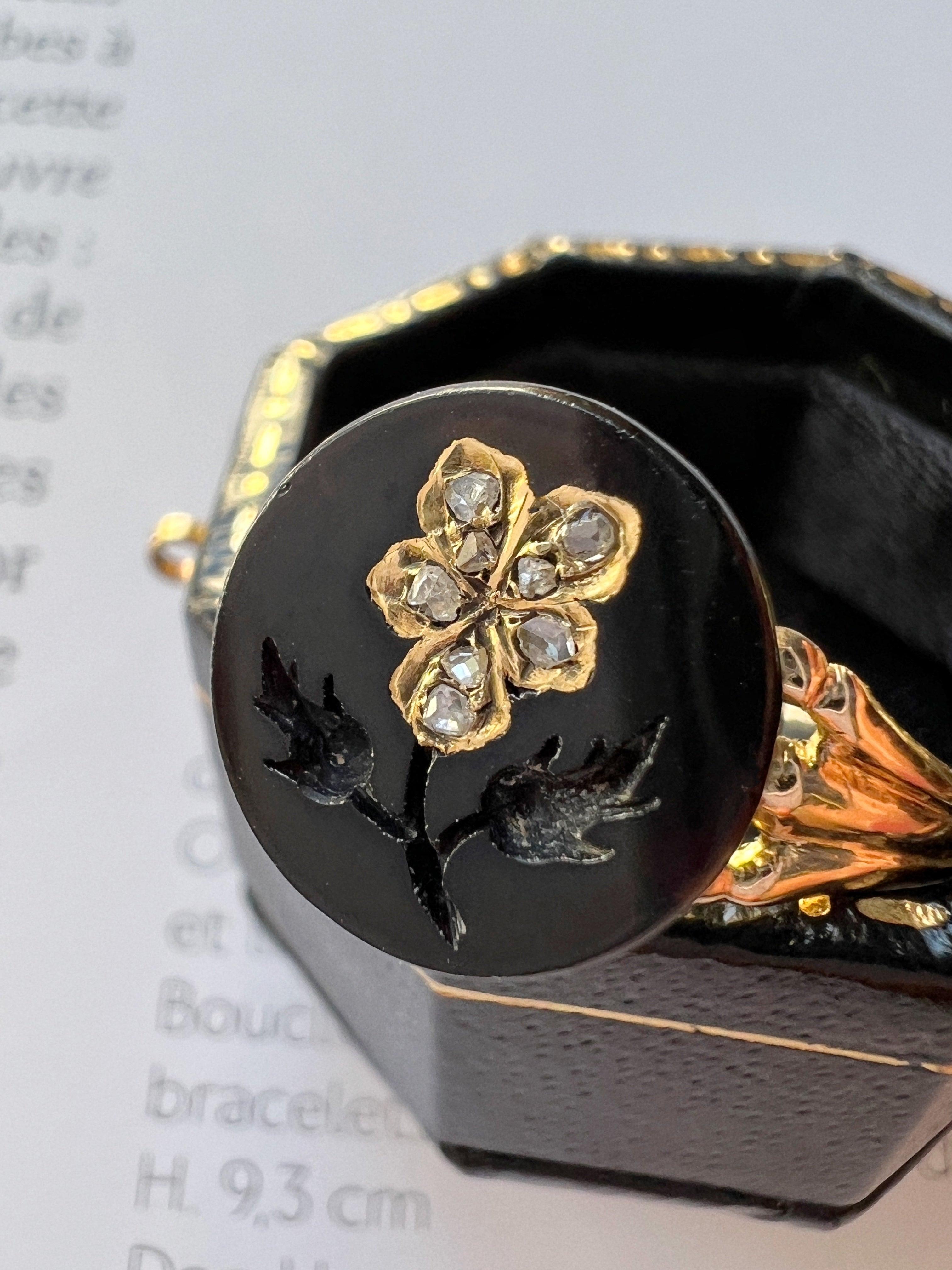 Victorian era 18K Pansy flower intaglio diamond ring - Curiously timeless