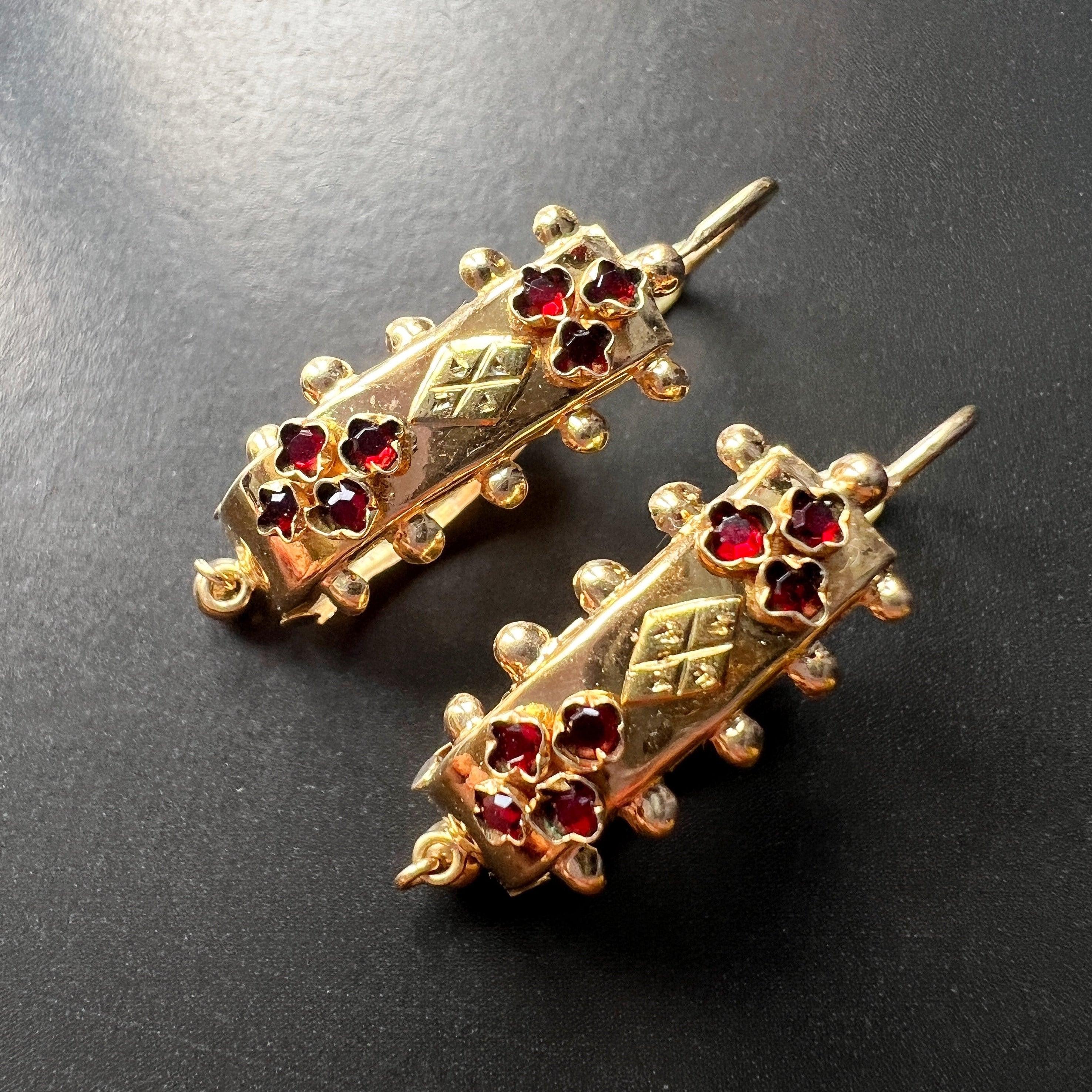 Victorian era 18K gold garnet poissarde earrings I - Curiously timeless