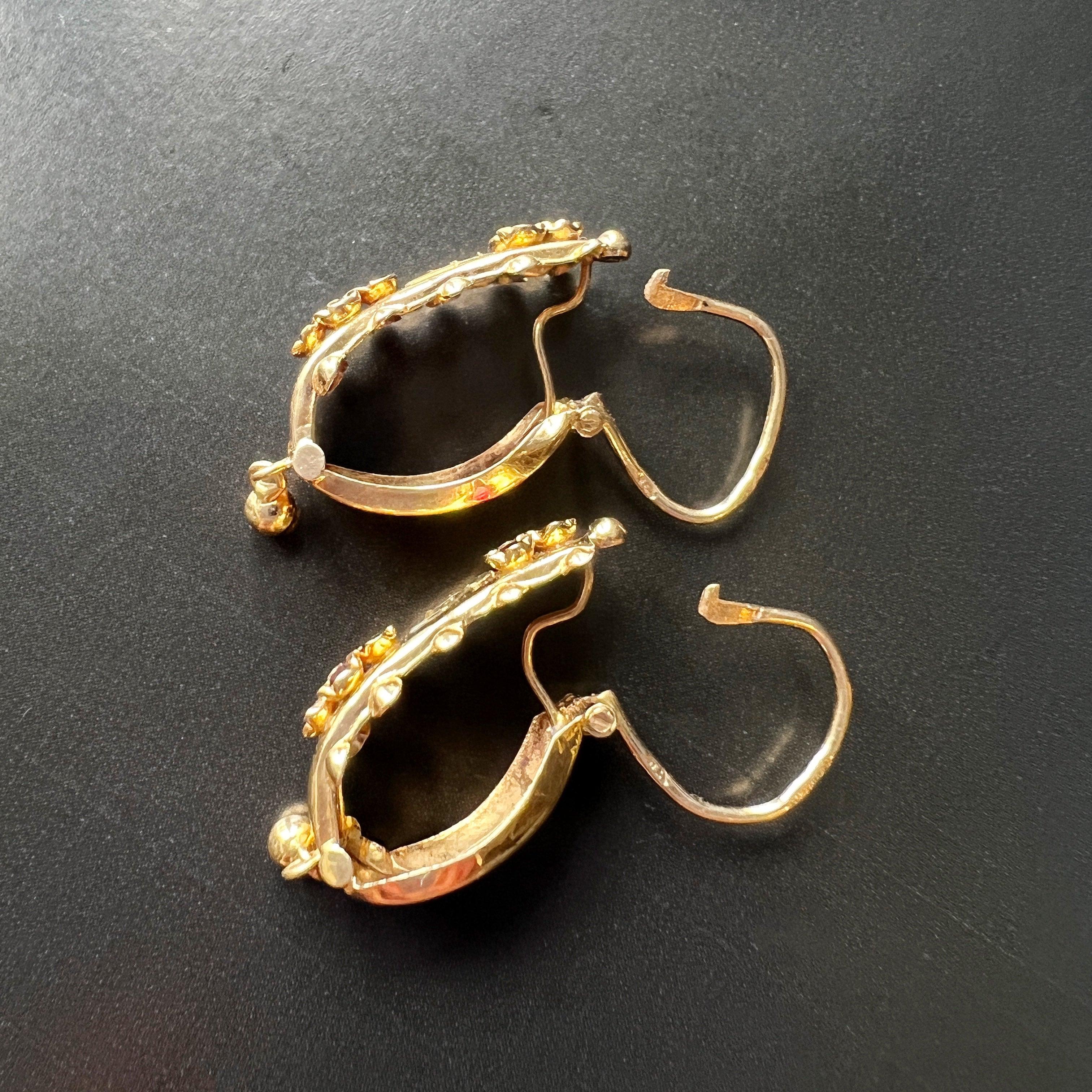 Victorian era 18K gold garnet poissarde earrings I - Curiously timeless