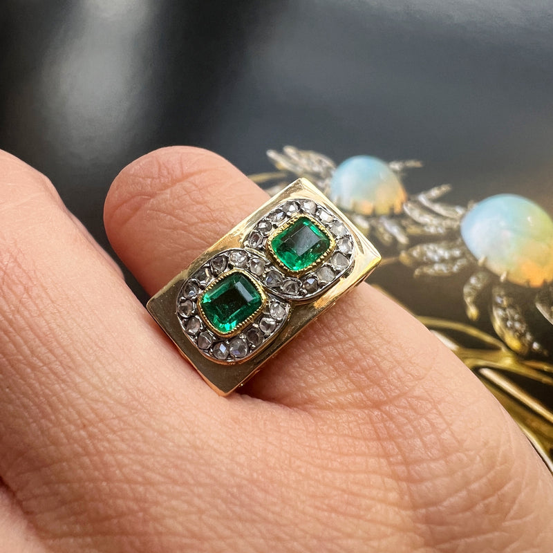 Retro 18K gold emerald and diamond tank ring