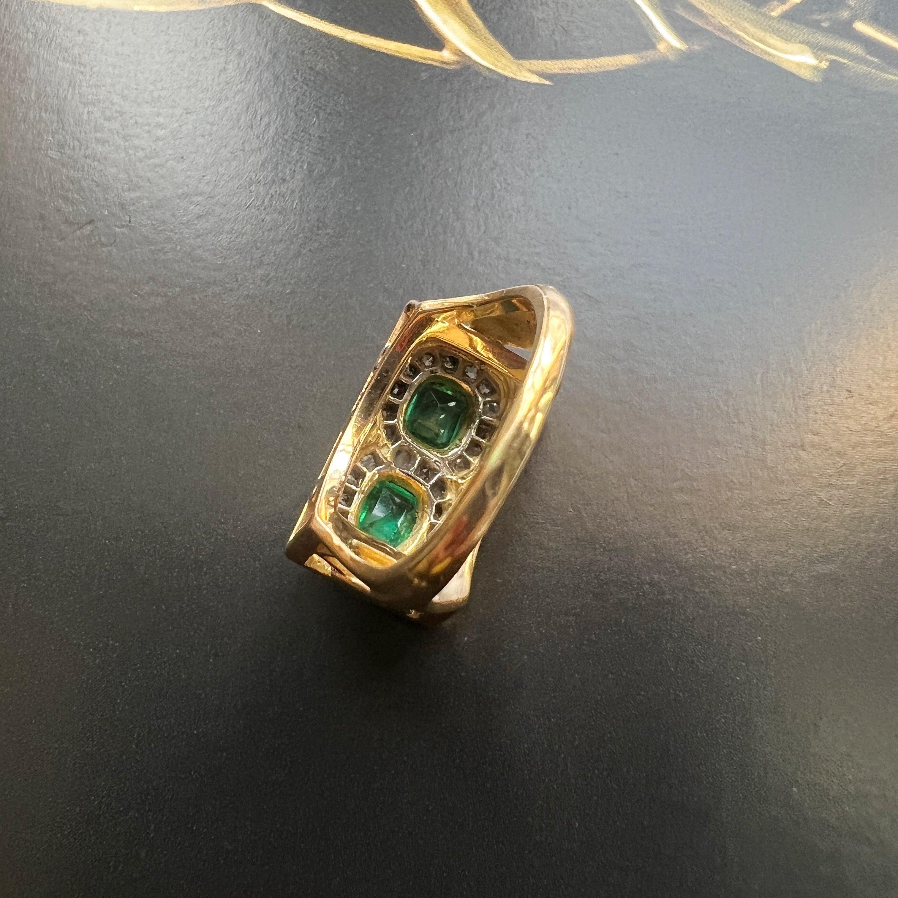 Retro 18K gold emerald and diamond French tank ring - Curiously timeless