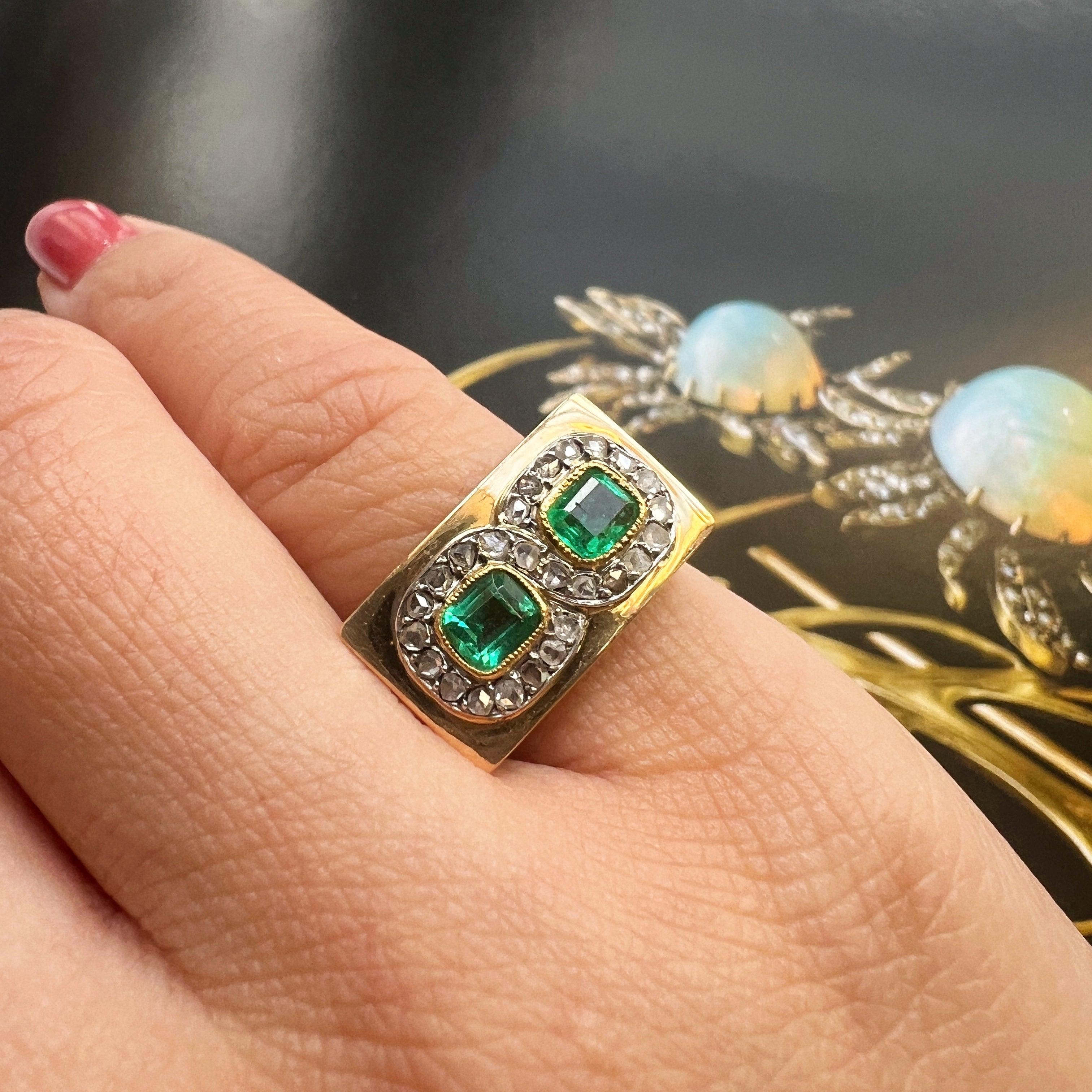 Retro 18K gold emerald and diamond French tank ring - Curiously timeless