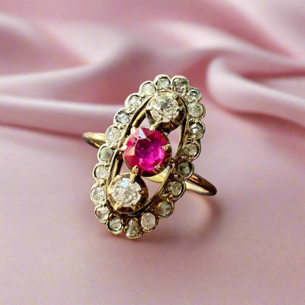 Antique Pink Sapphire and Diamonds ring, 18K Gold and Platinum - Curiously timeless