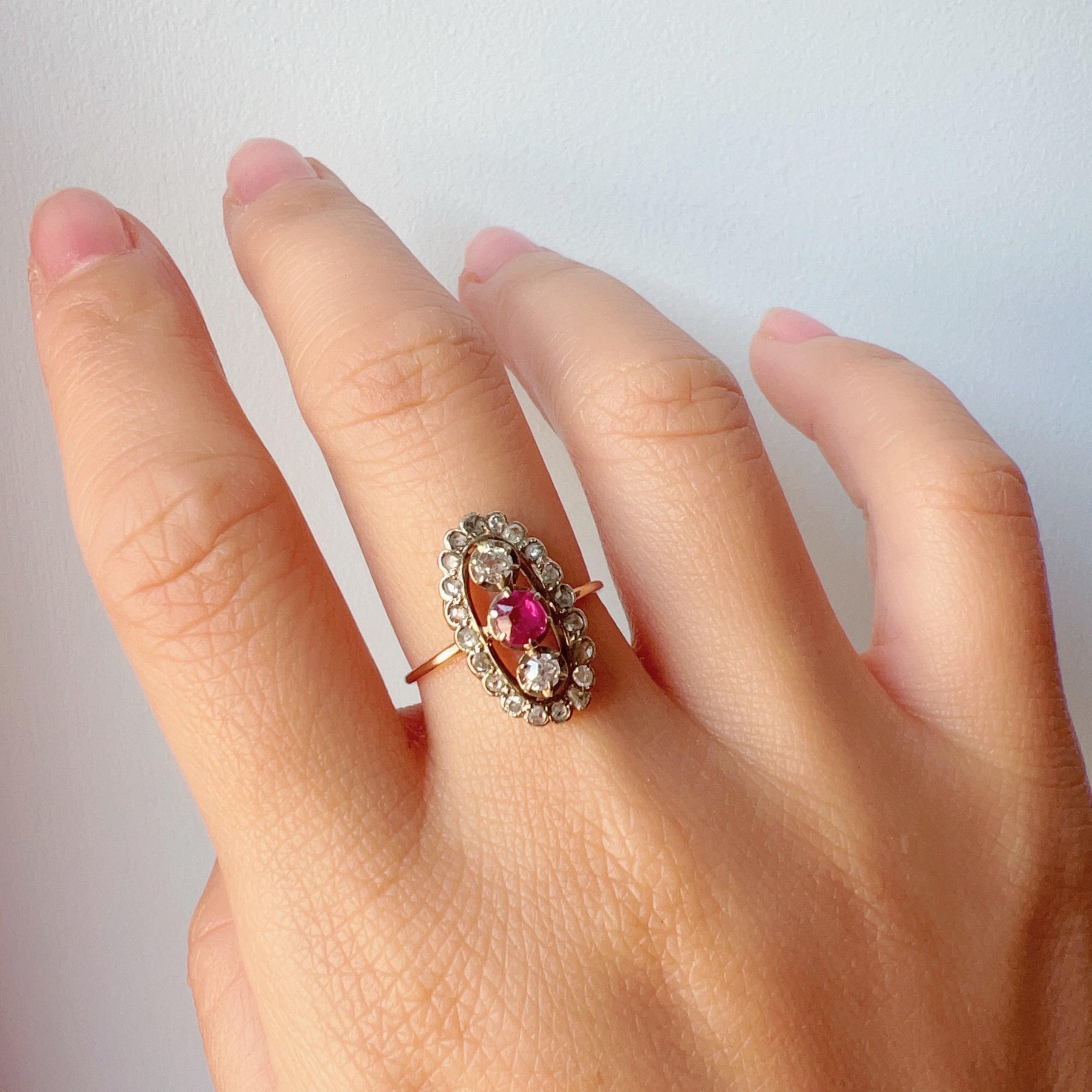 Antique Pink Sapphire and Diamonds ring, 18K Gold and Platinum - Curiously timeless