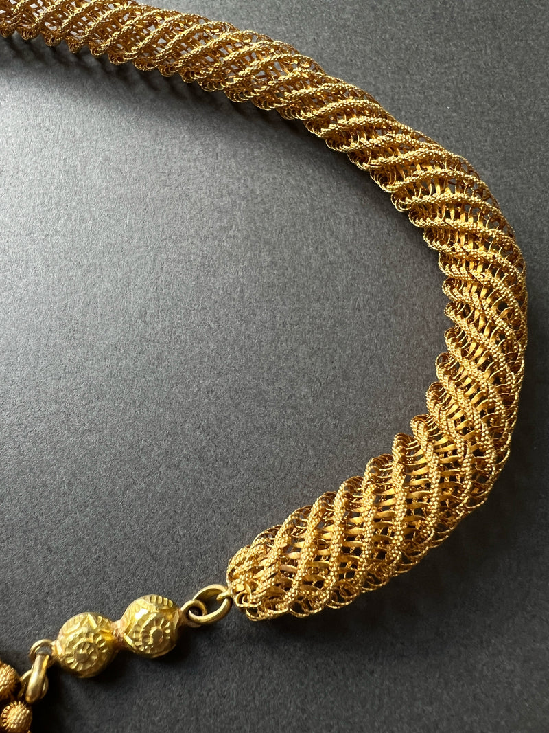 Georgian era 18K gold woven gold necklace with two cameos