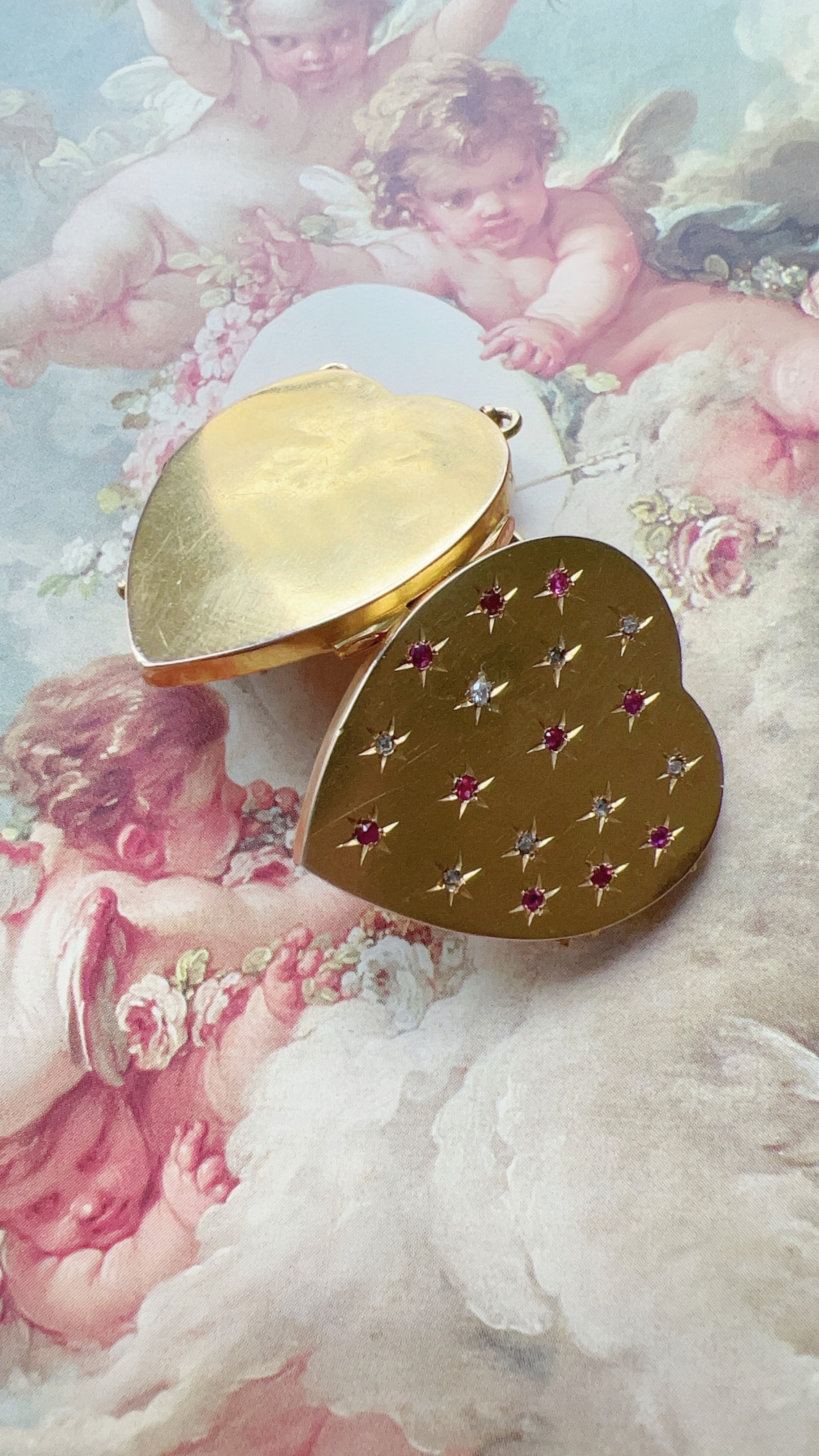 Victorian 18K gold diamond ruby star heart shaped locket - Curiously timeless