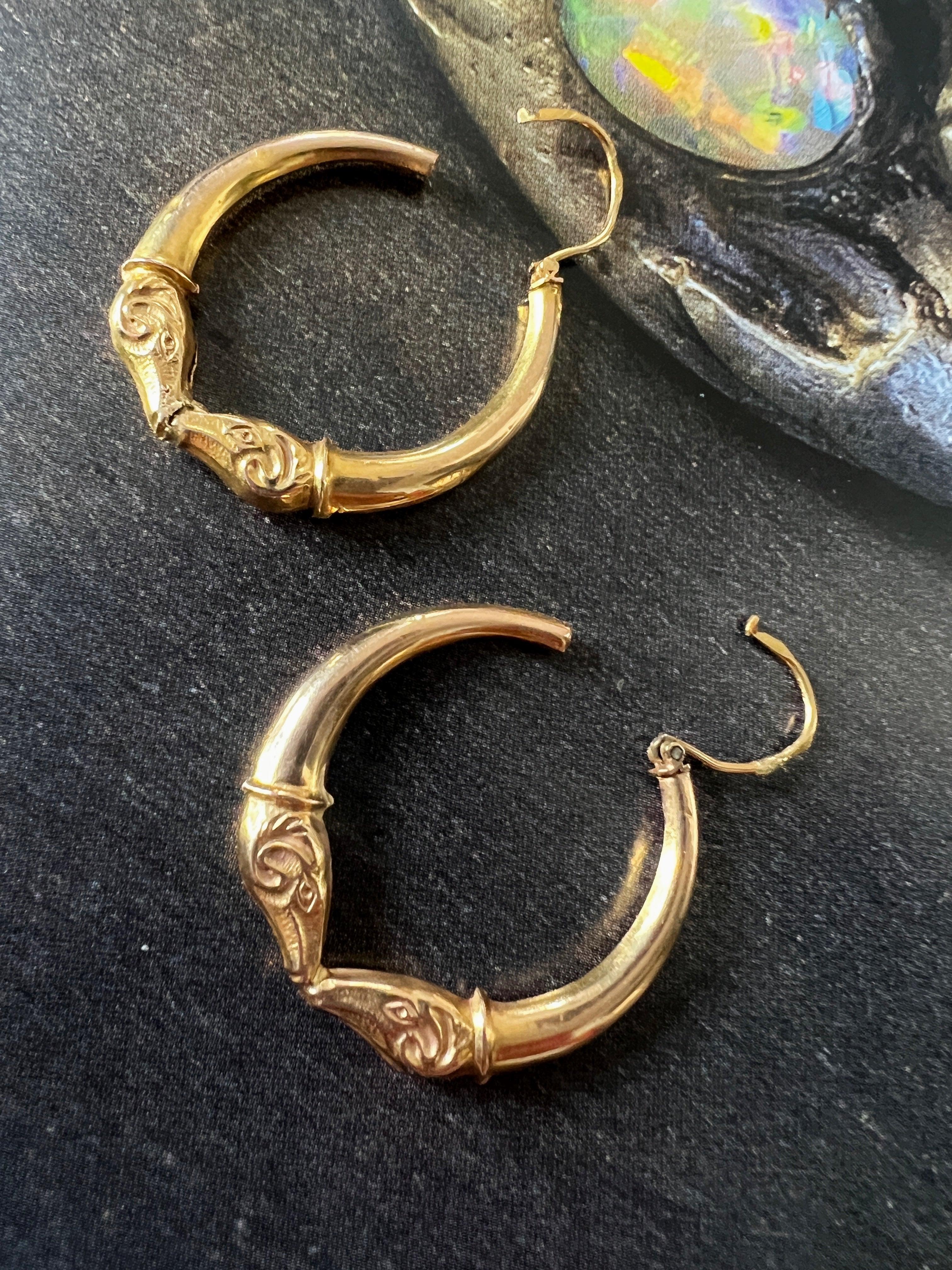 Antique 18K gold ram head hoop earrings - Curiously timeless