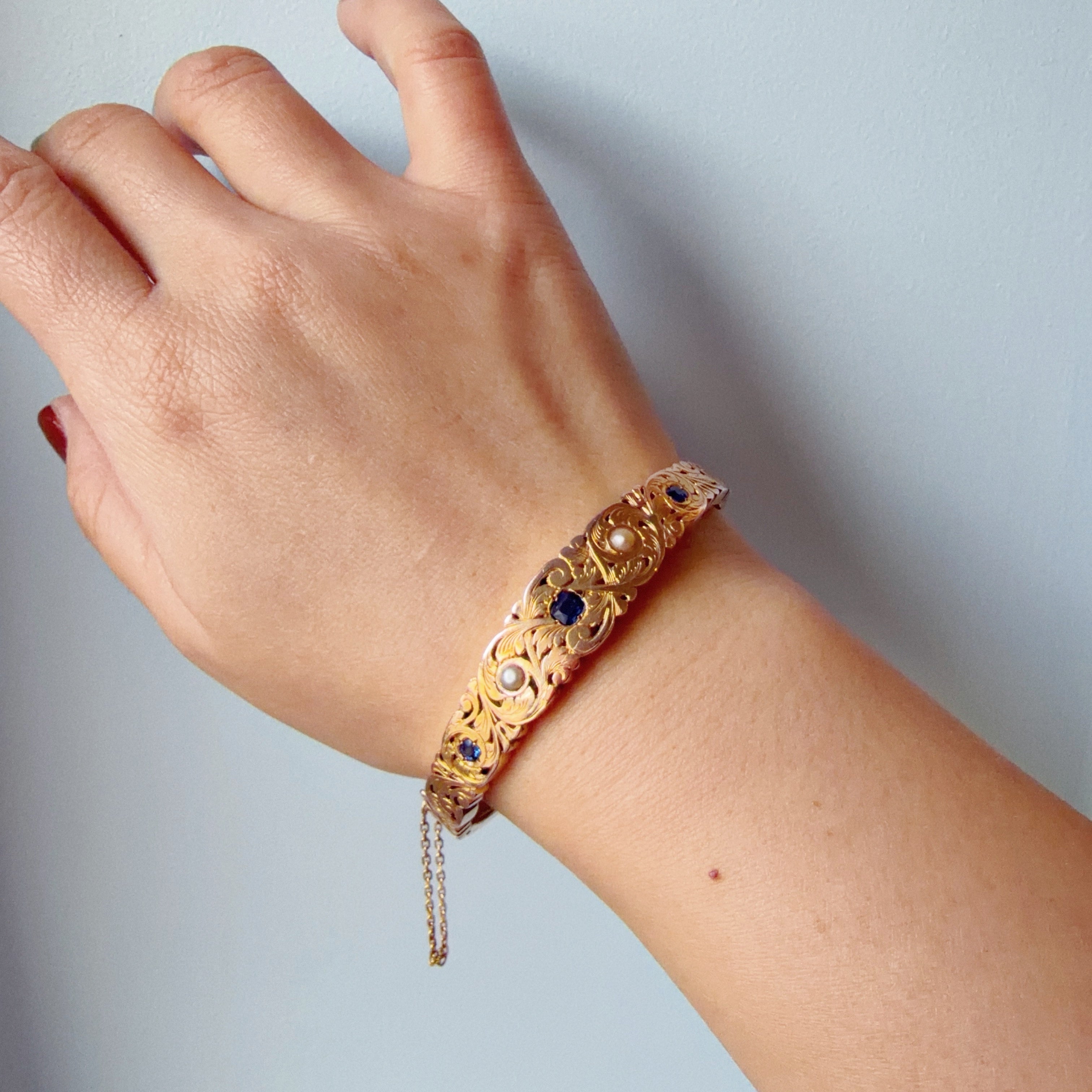 Art Nouveau era 18K gold sapphire pearl bracelet
