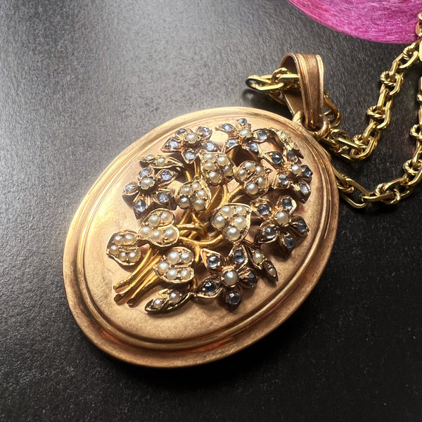 Christmas gold pendant gift