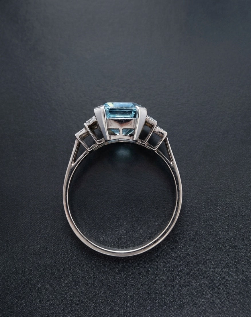 French Art Deco Aquamarine Diamond 18K White Gold Ring