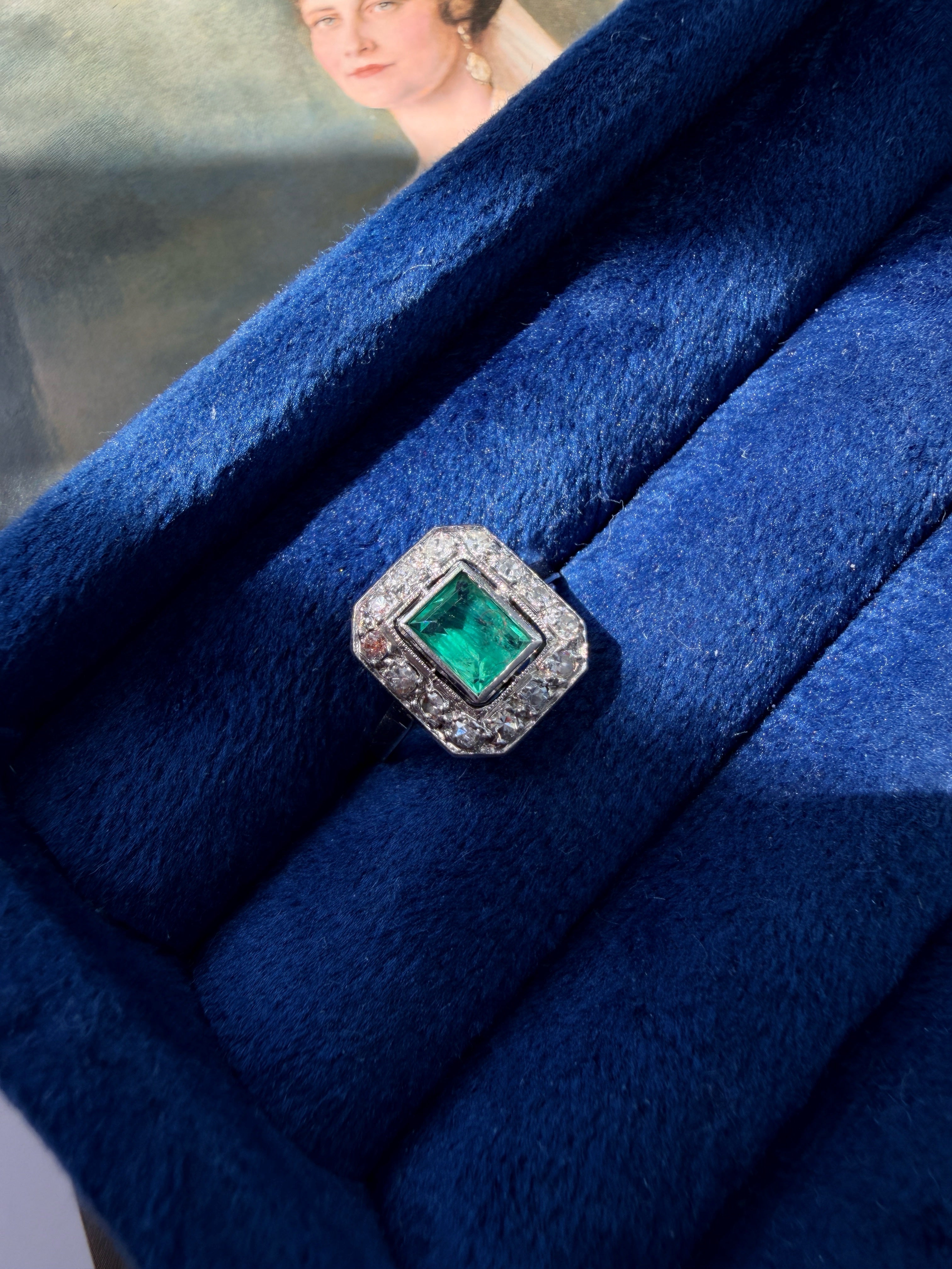 French Art Deco Emerald Diamond Platinum Ring