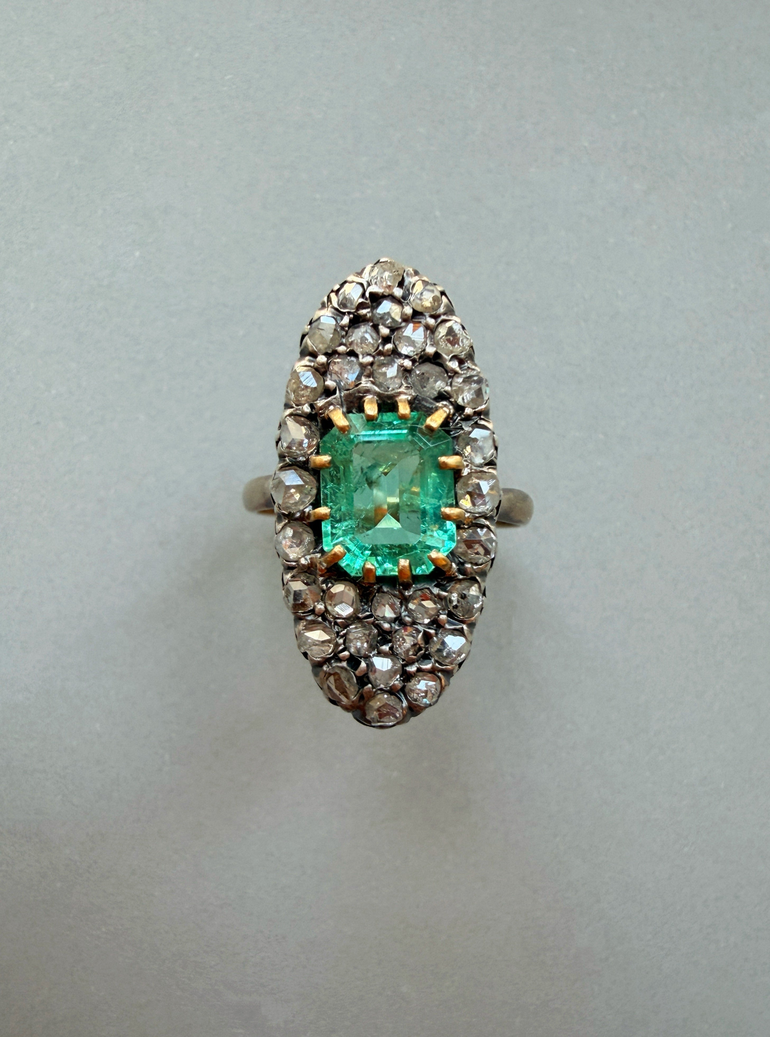 Victorian era 18K gold emerald diamond ring
