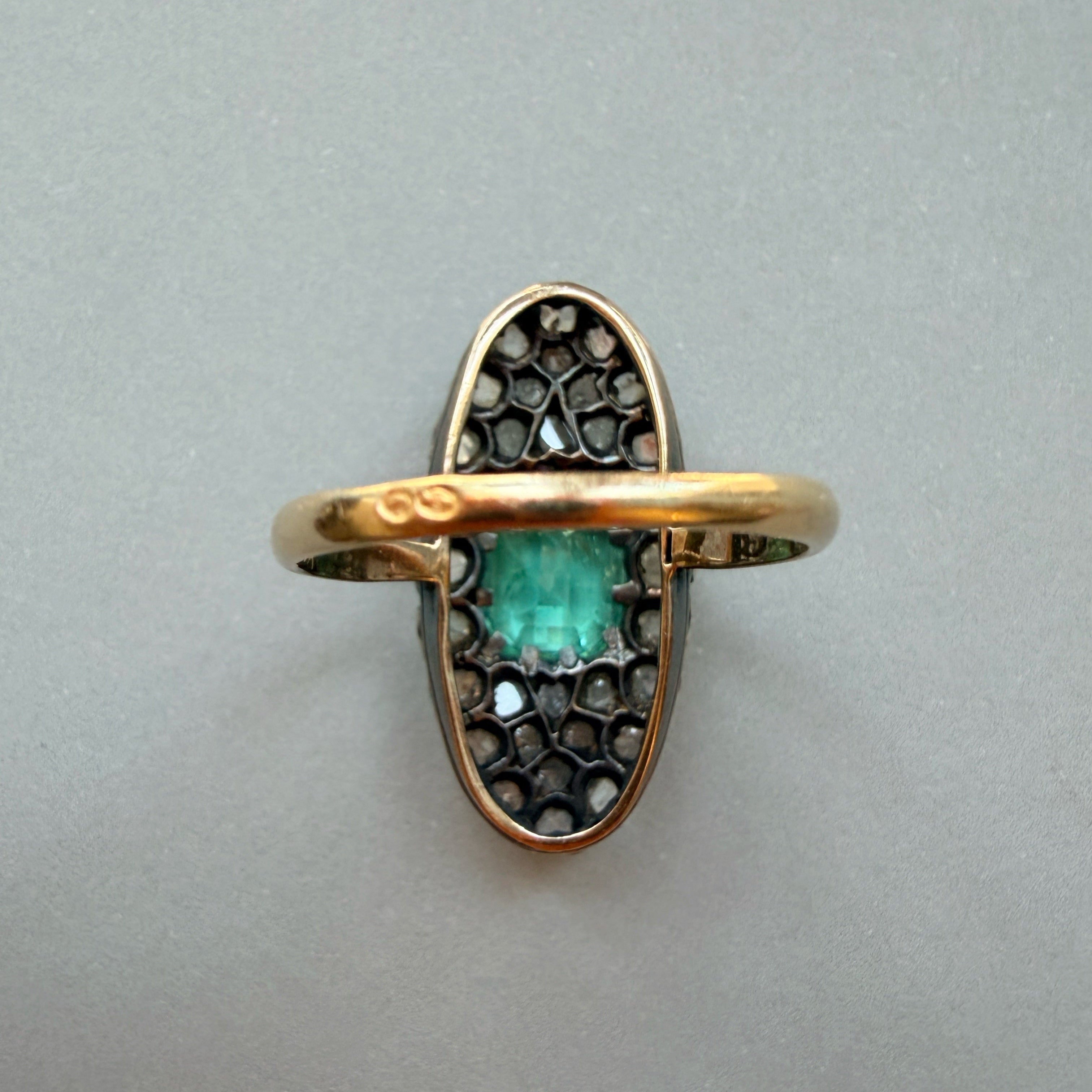 Victorian era 18K gold emerald diamond ring