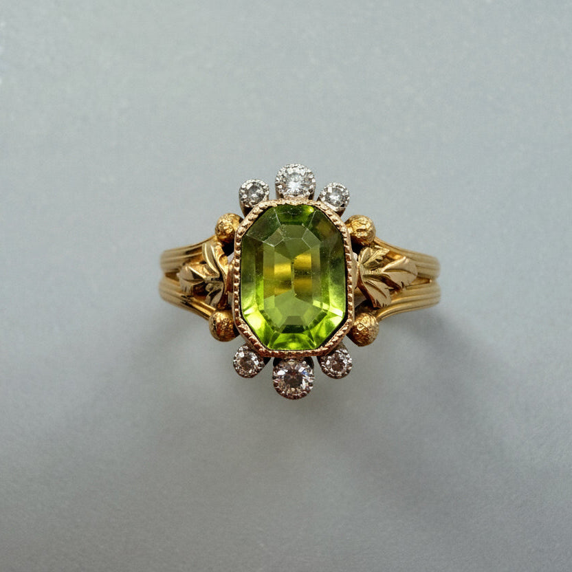 Victorian era 18K gold peridot diamond ring