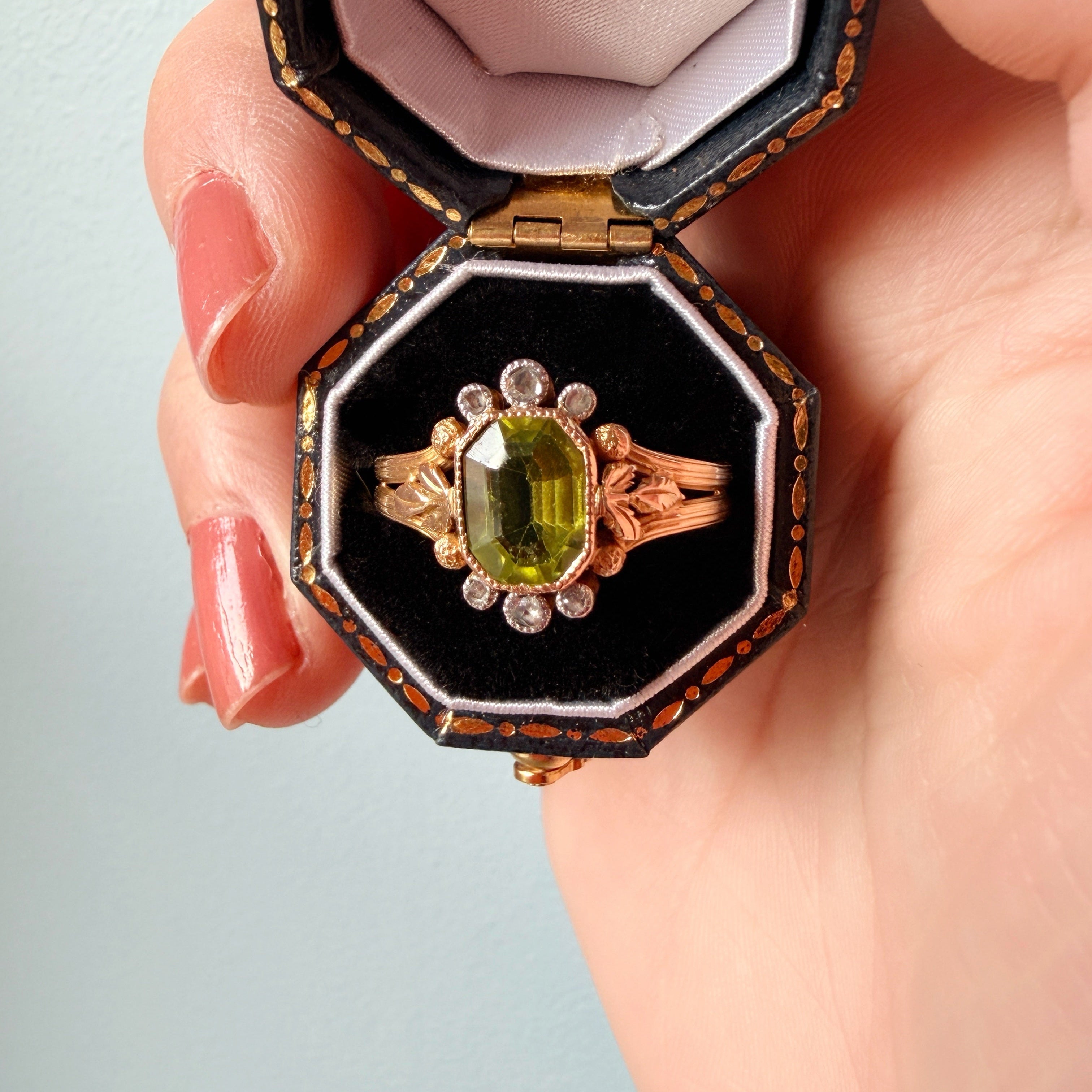 Victorian era 18K gold peridot diamond ring