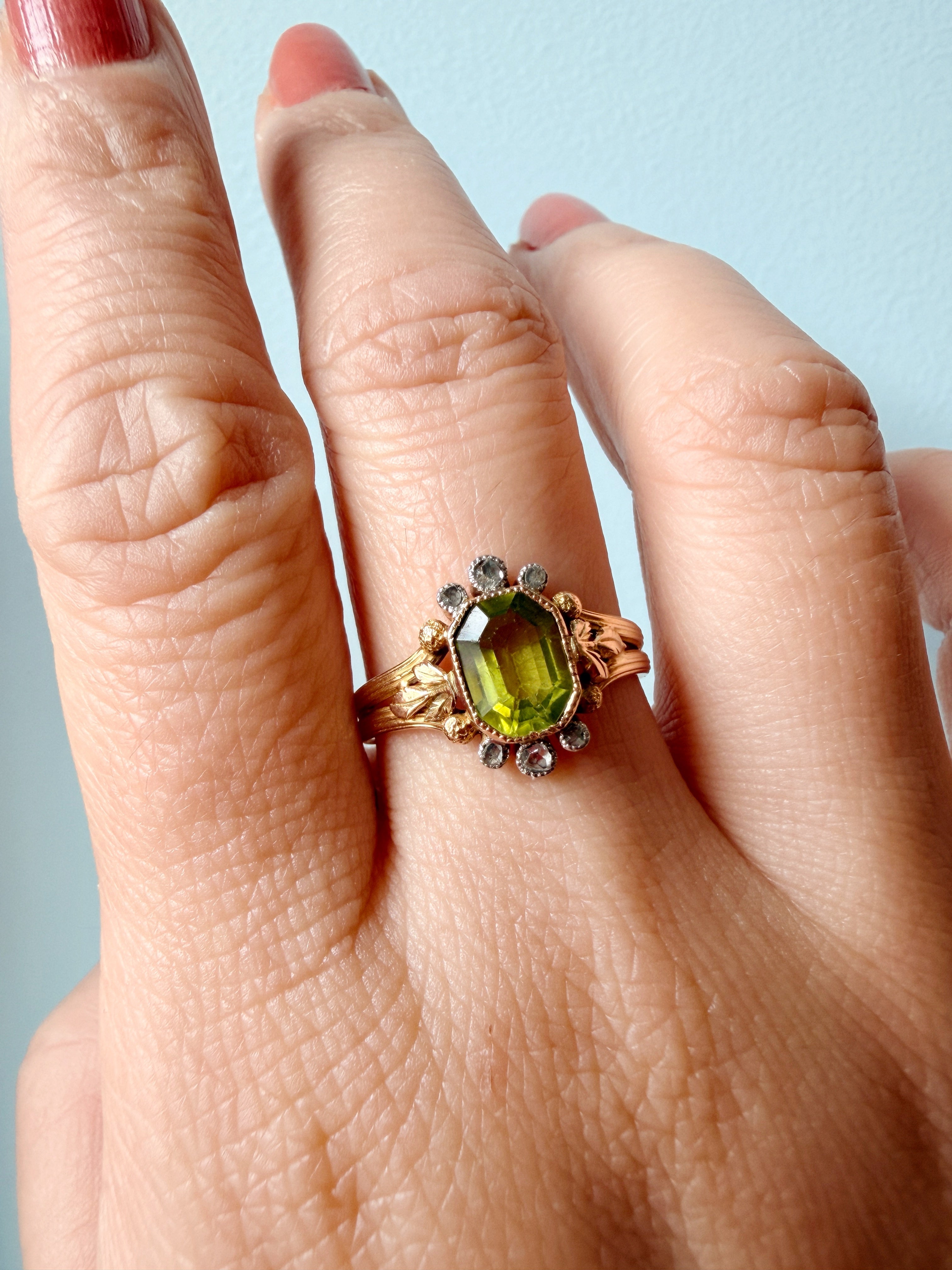 Victorian era 18K gold peridot diamond ring