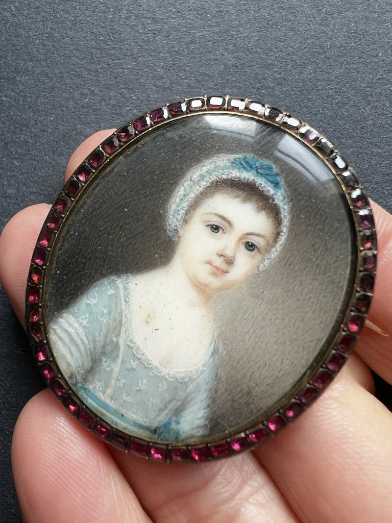 Georgian era 18K gold garnet miniature portrait brooch - Curiously timeless