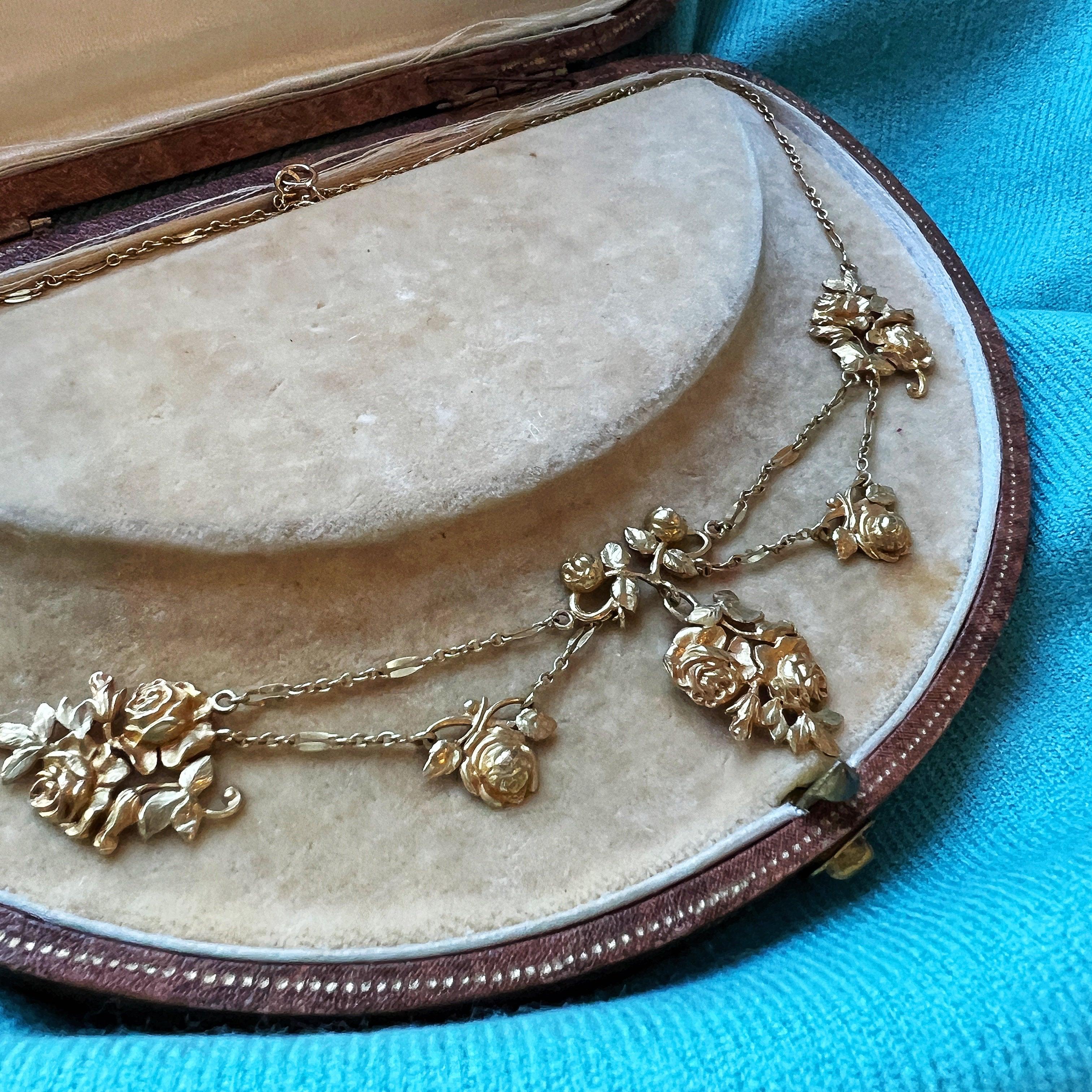 Art Nouveau 18K gold rose flower necklace - Curiously timeless