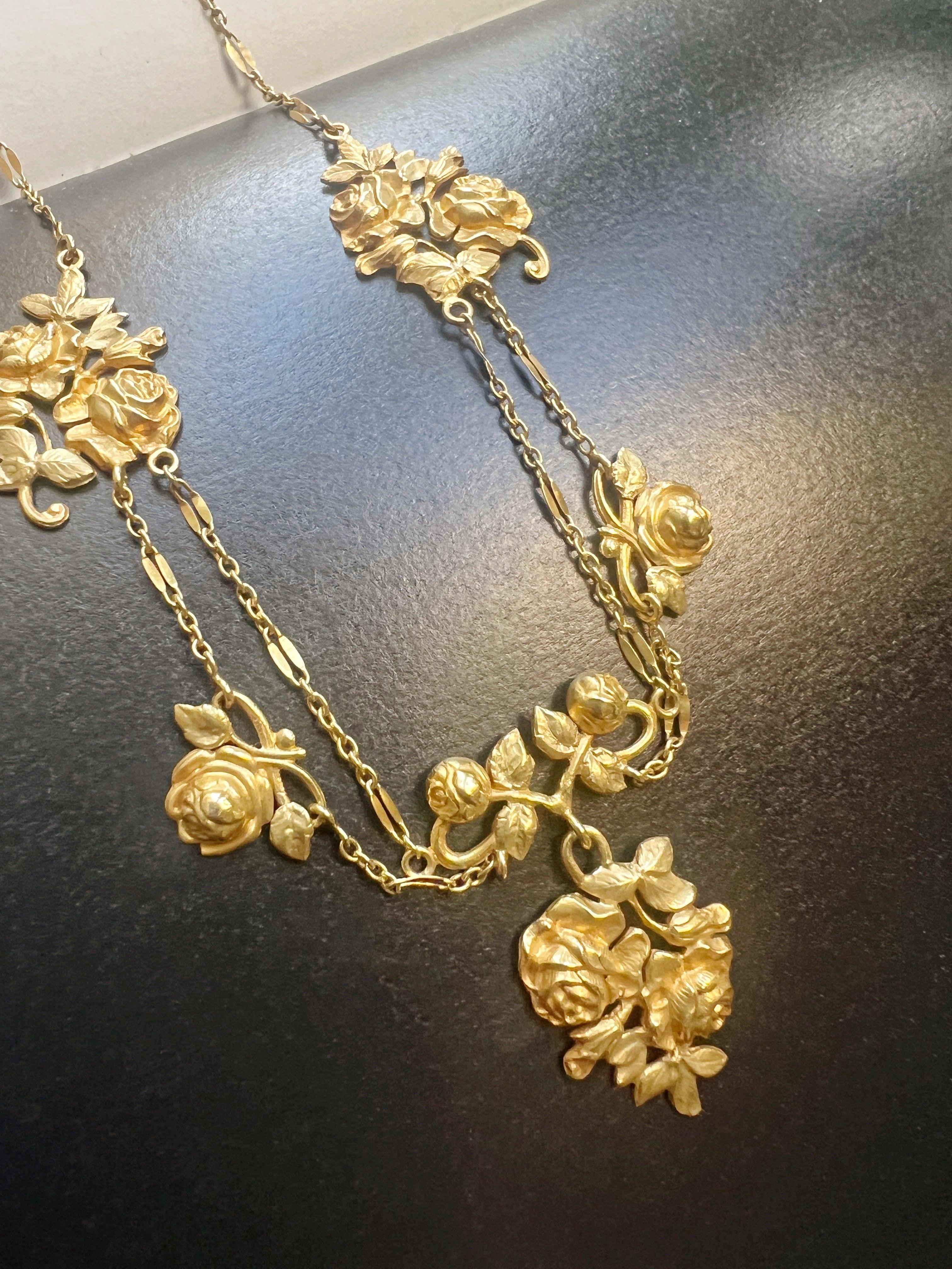 Art Nouveau 18K gold rose flower necklace - Curiously timeless